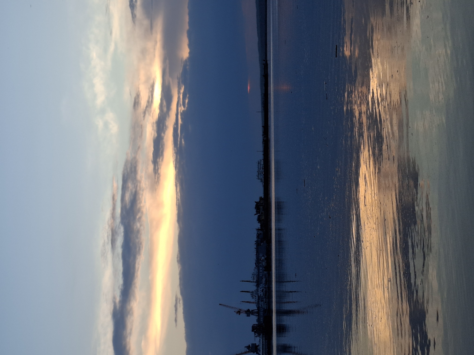 Sunset photo session at Chaikovsky waterfront draws multiple visitors