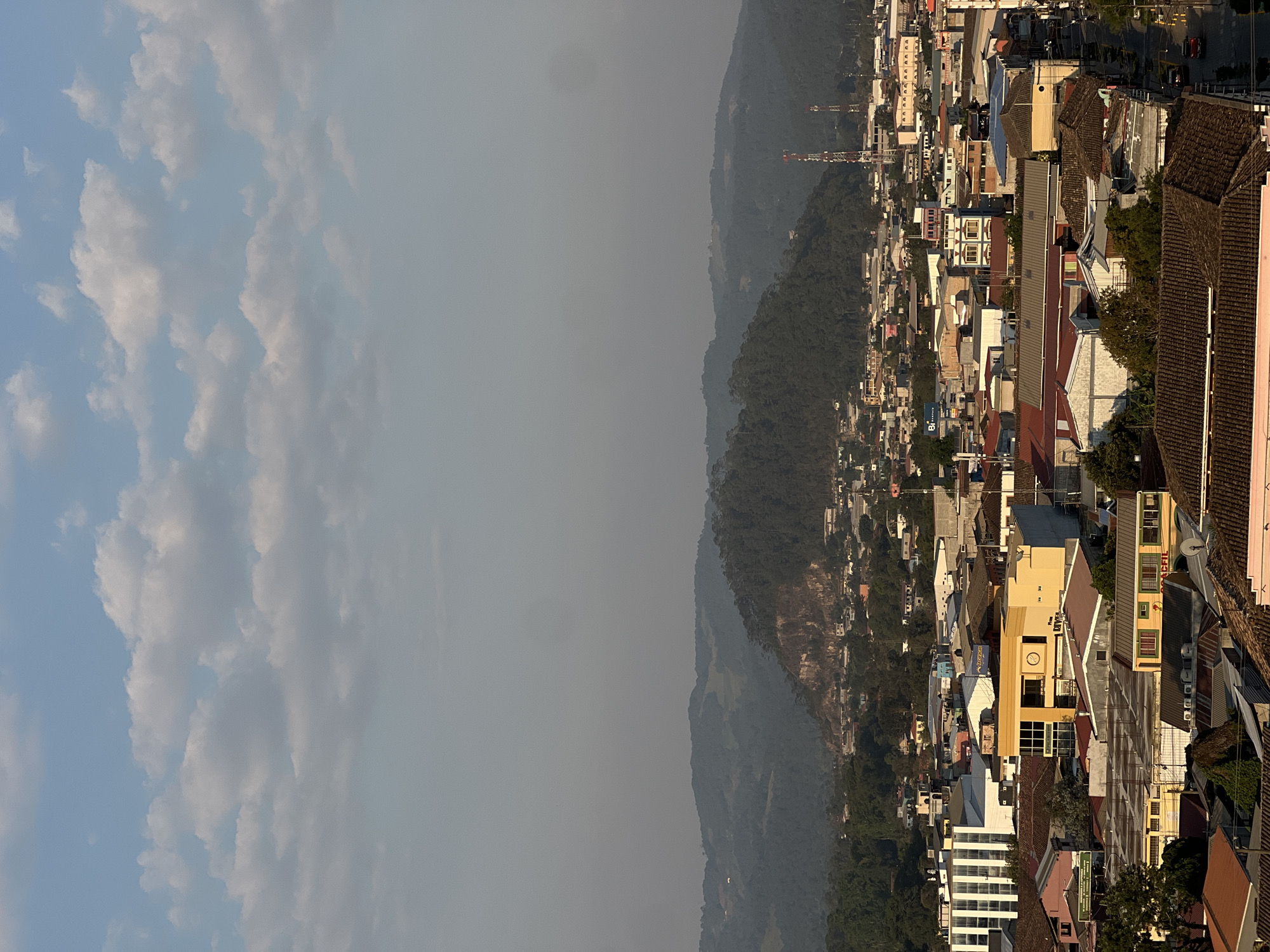 Evening documentation captures La Esperanza cityscapes and landmarks
