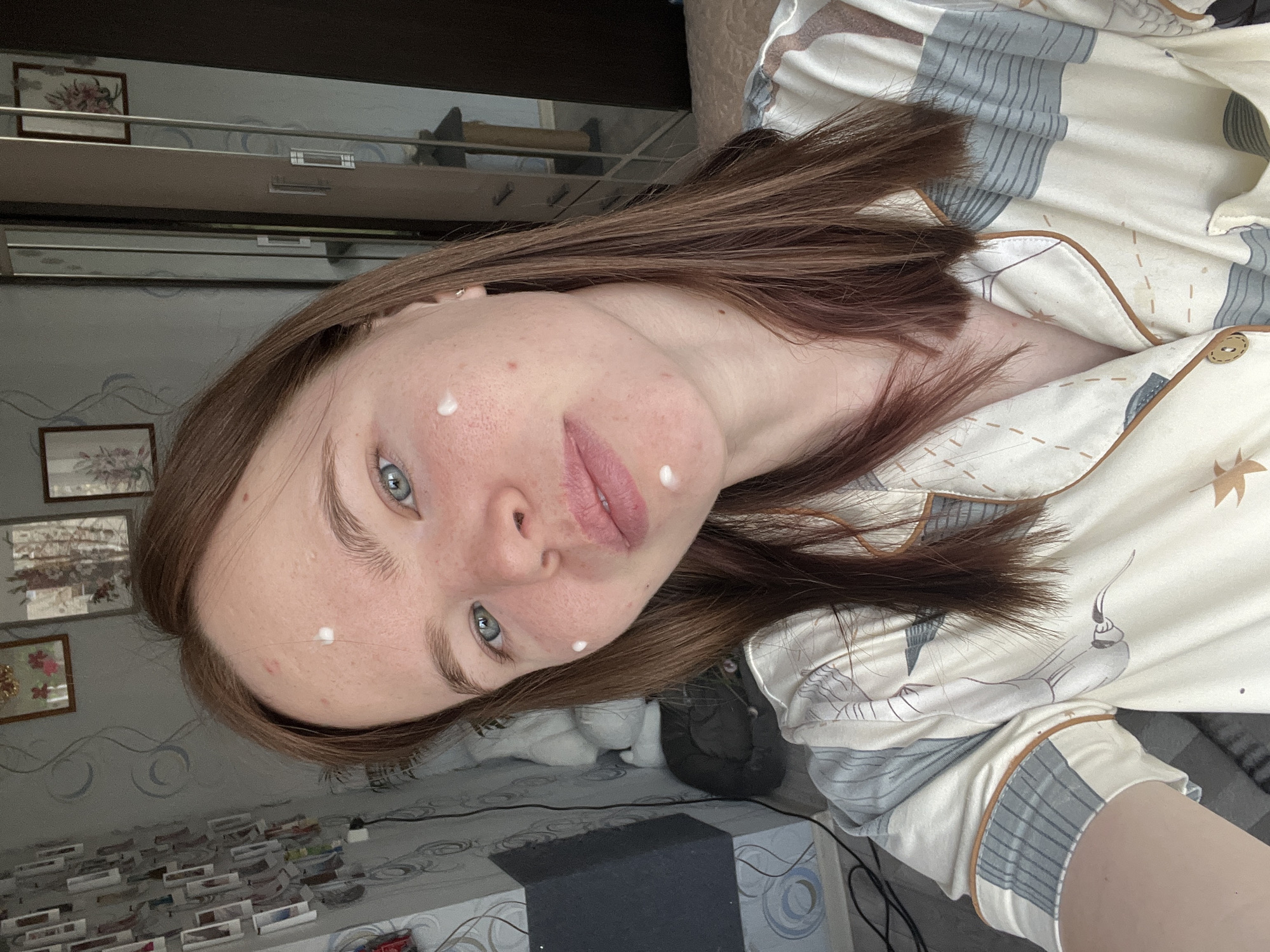 Woman documents nighttime skincare routine in Chaikovsky apartment