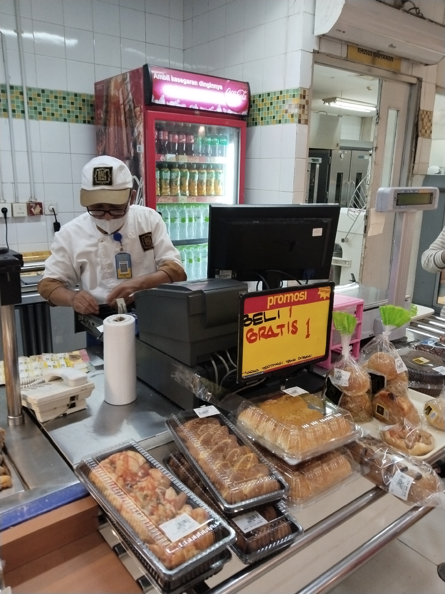 Afternoon mall outing in Kudus: food, games, and shopping