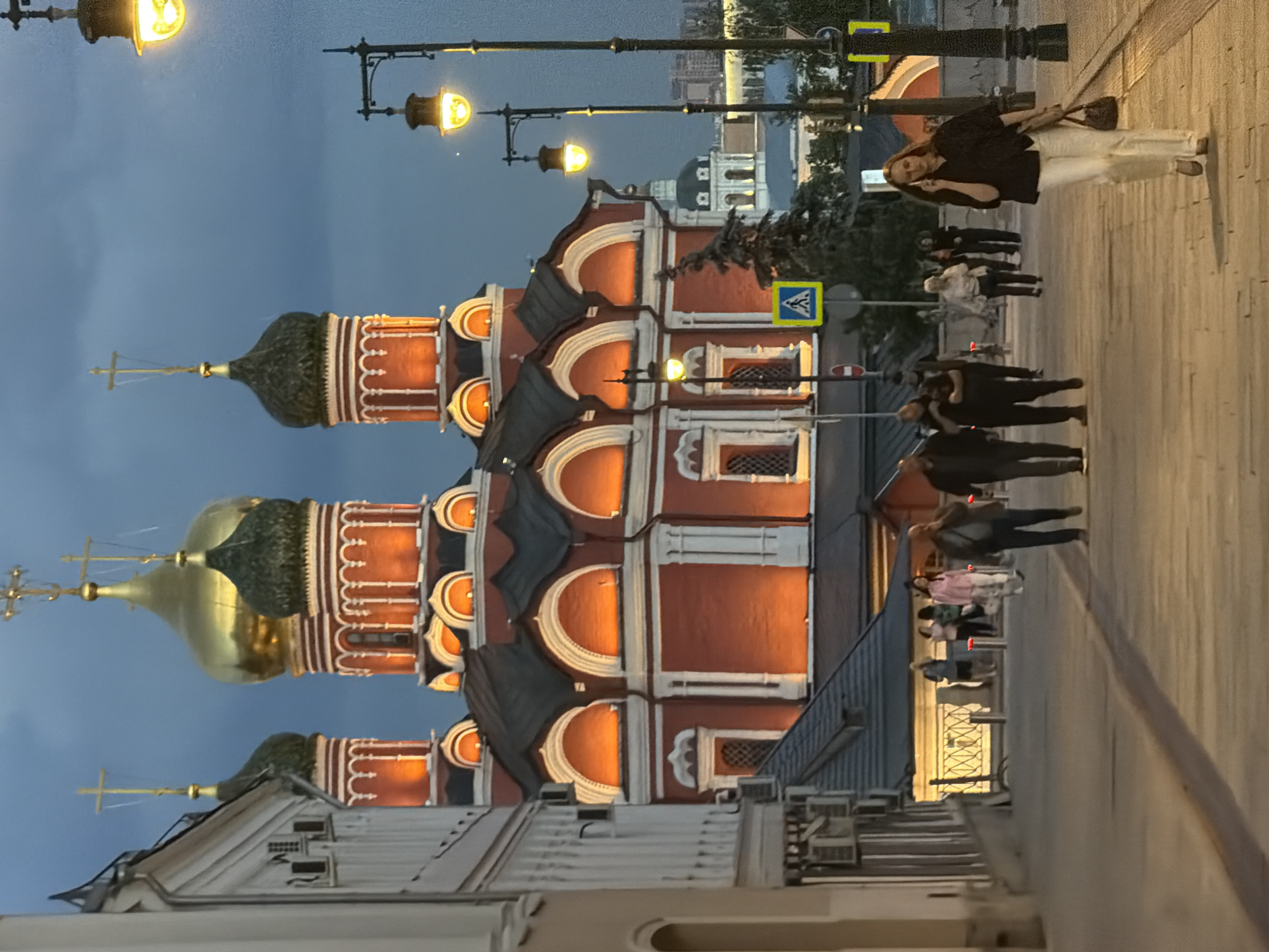 Evening life around Moscow's Red Square captured by witnesses