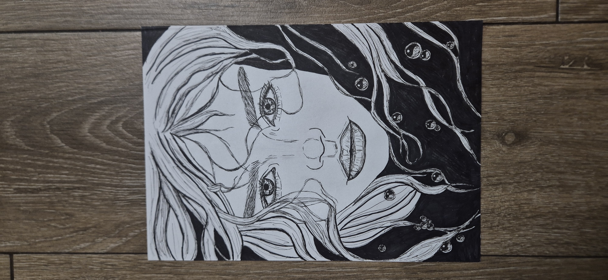 Artist creates multiple portrait drawings in five-minute span