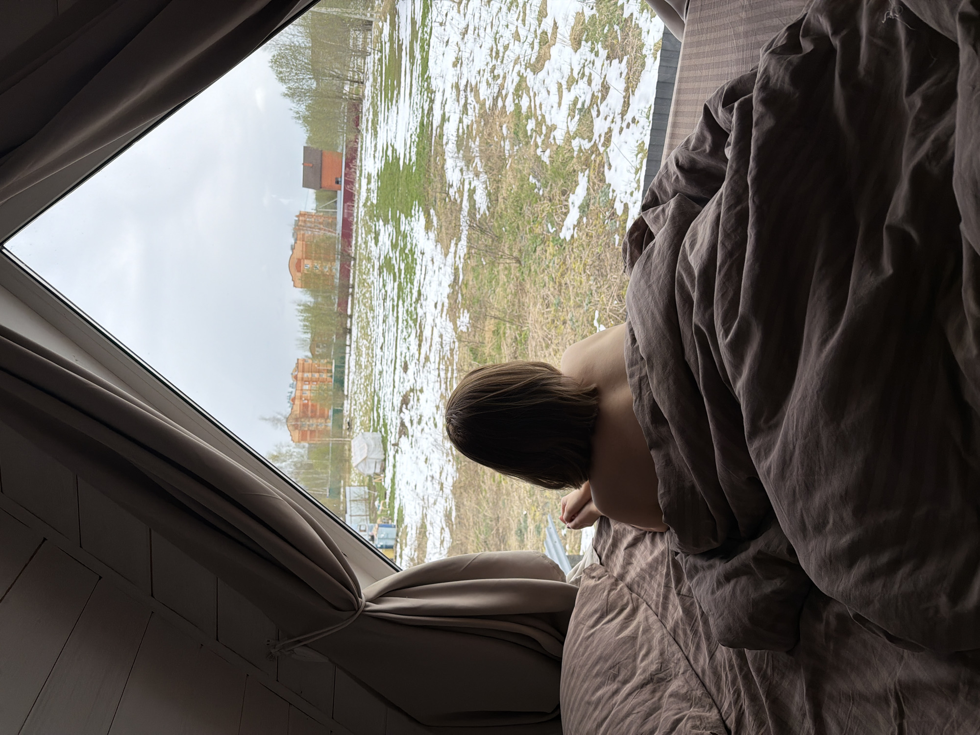 Morning routine captured in Бунятино: coffee, breakfast, spring weather
