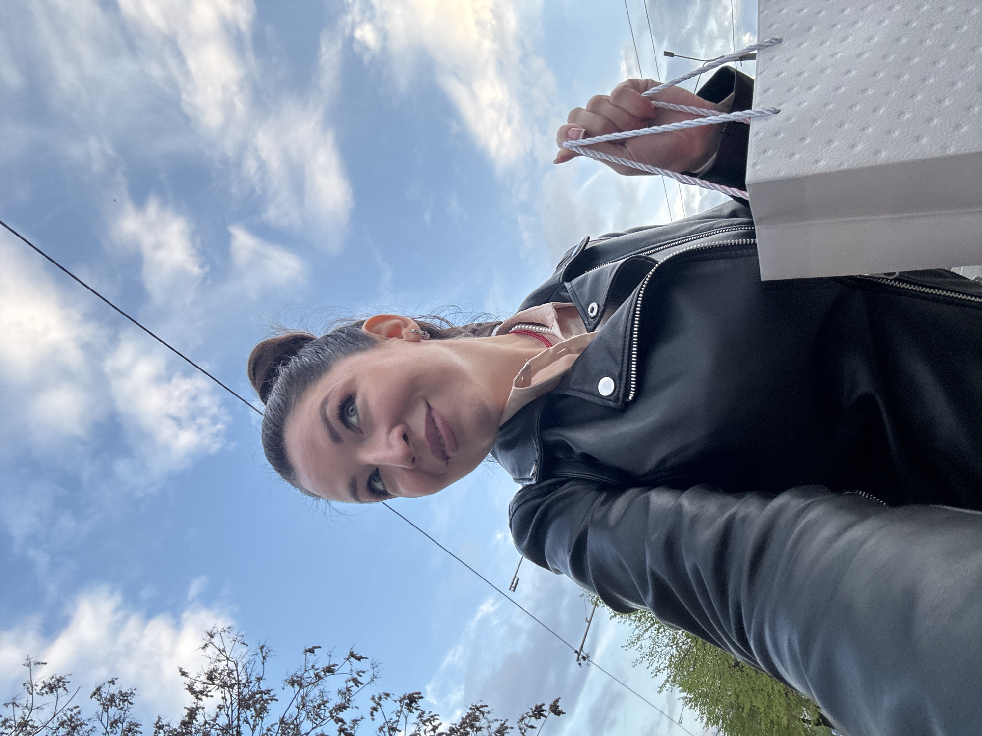 Woman photographed shopping, taking selfie in Kryvyi Rih
