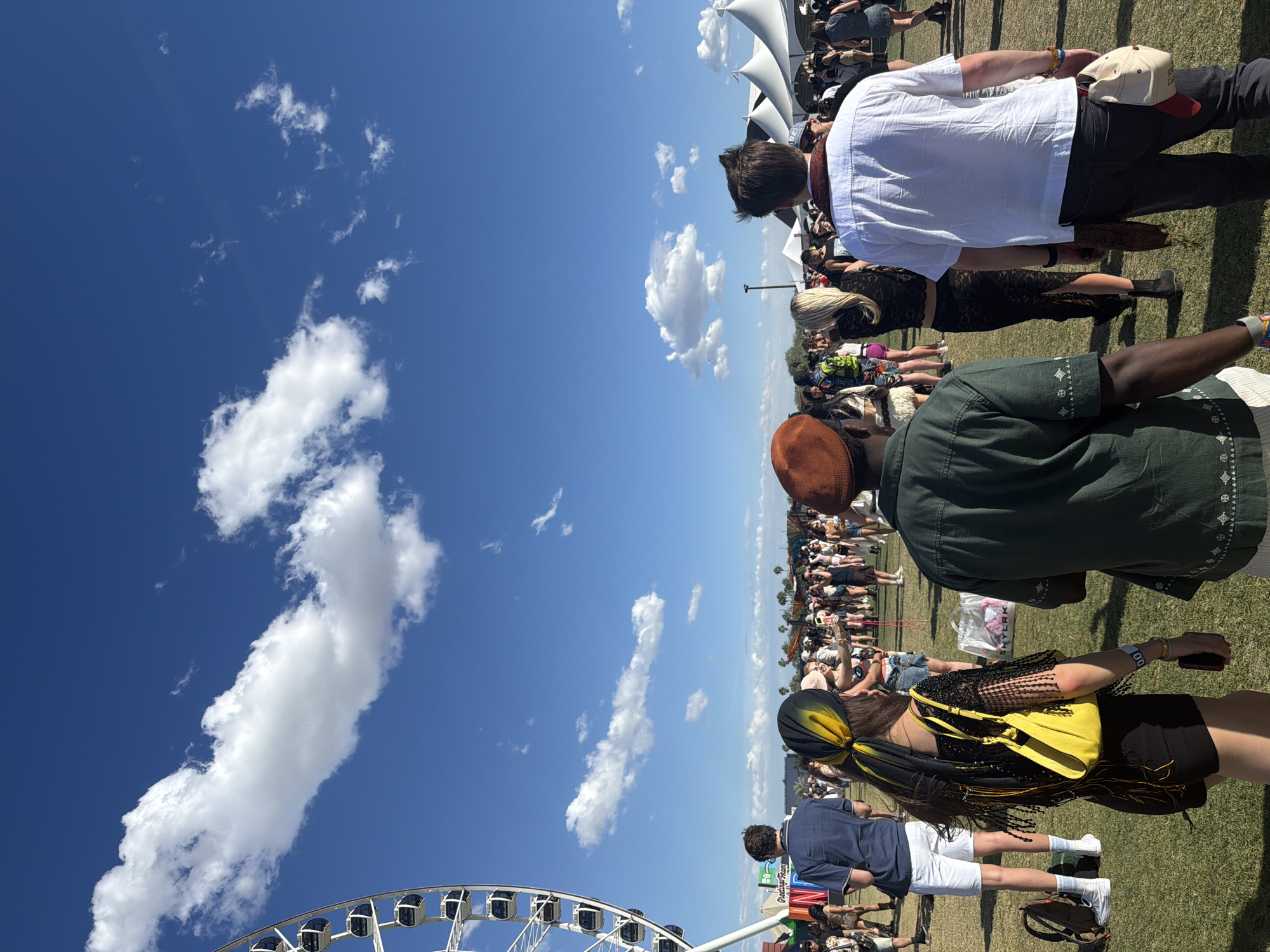 Ferris wheel draws crowds at daytime event in Indio
