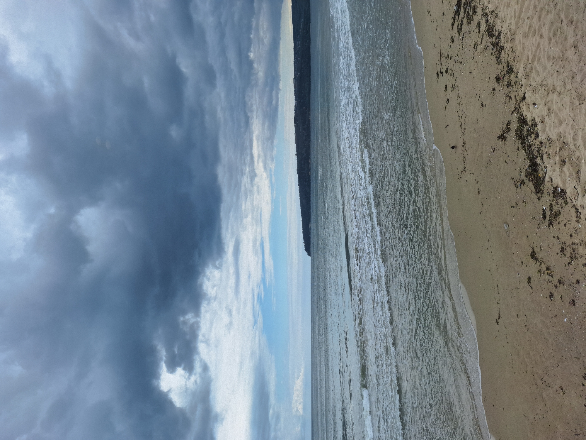 Morning stroll through overcast Varna coastline and gardens documented
