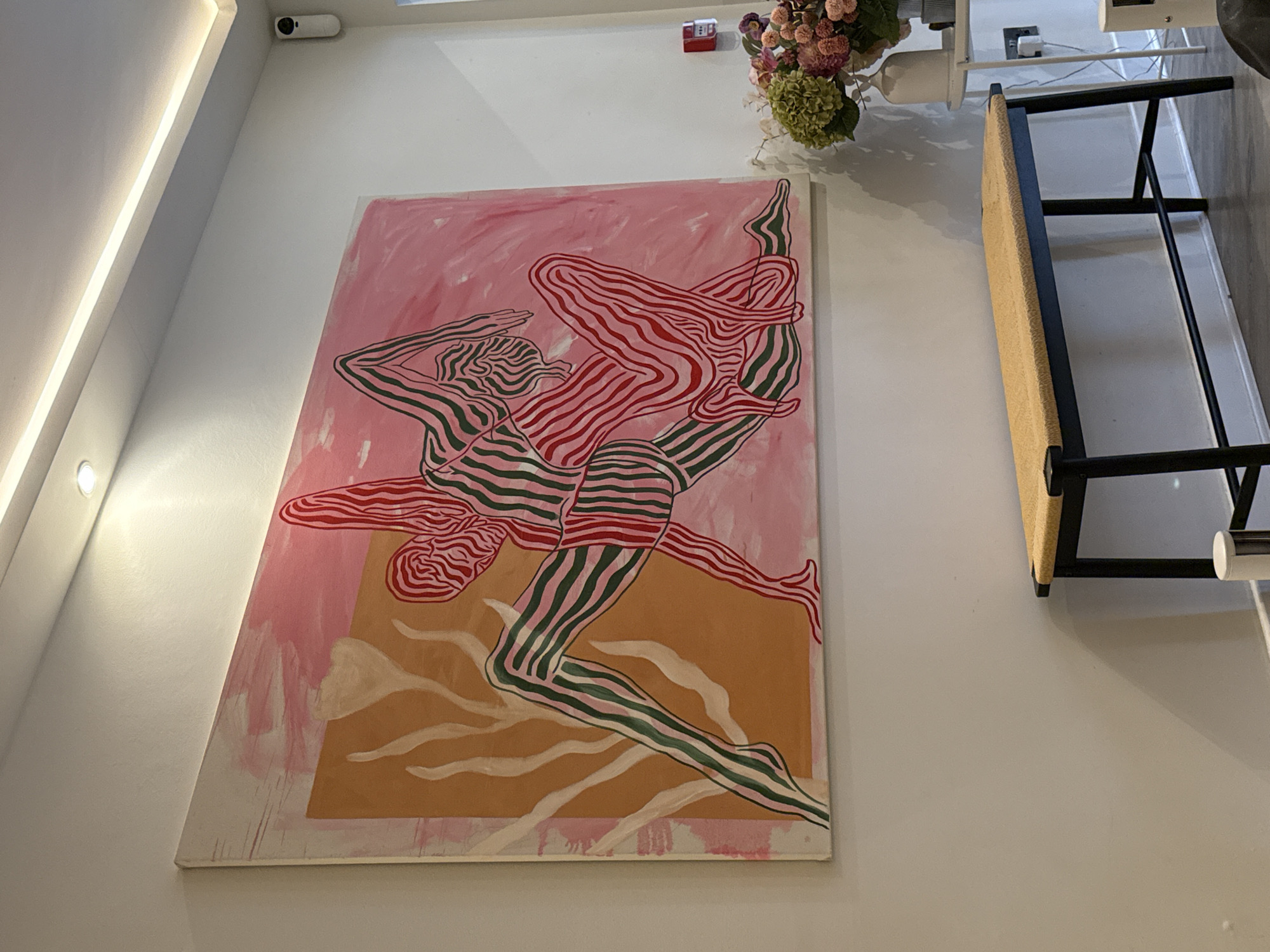 Art viewing and street scenes documented in Notting Hill