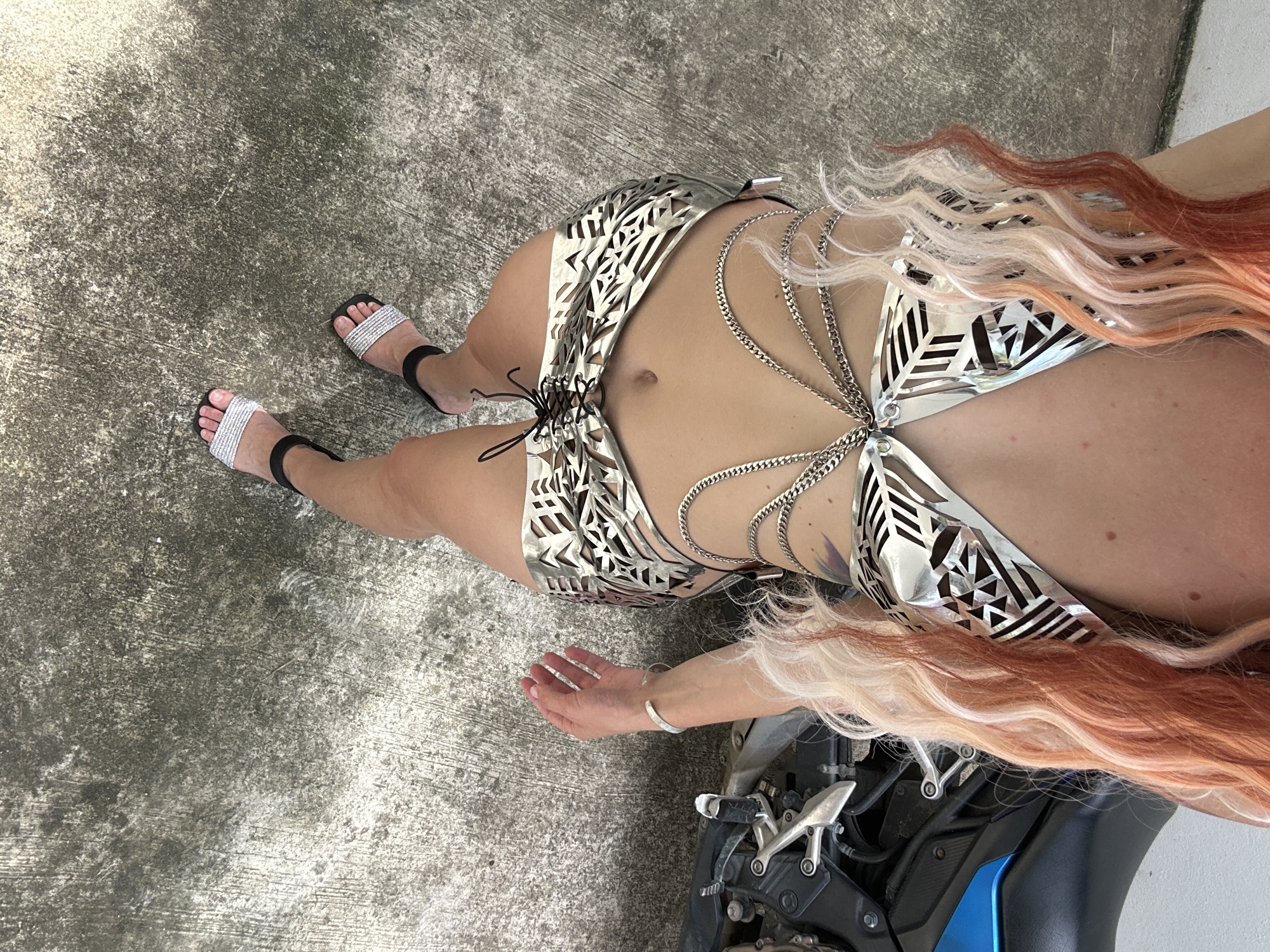 Metallic swimwear shoot at a Ko Samui infinity pool villa