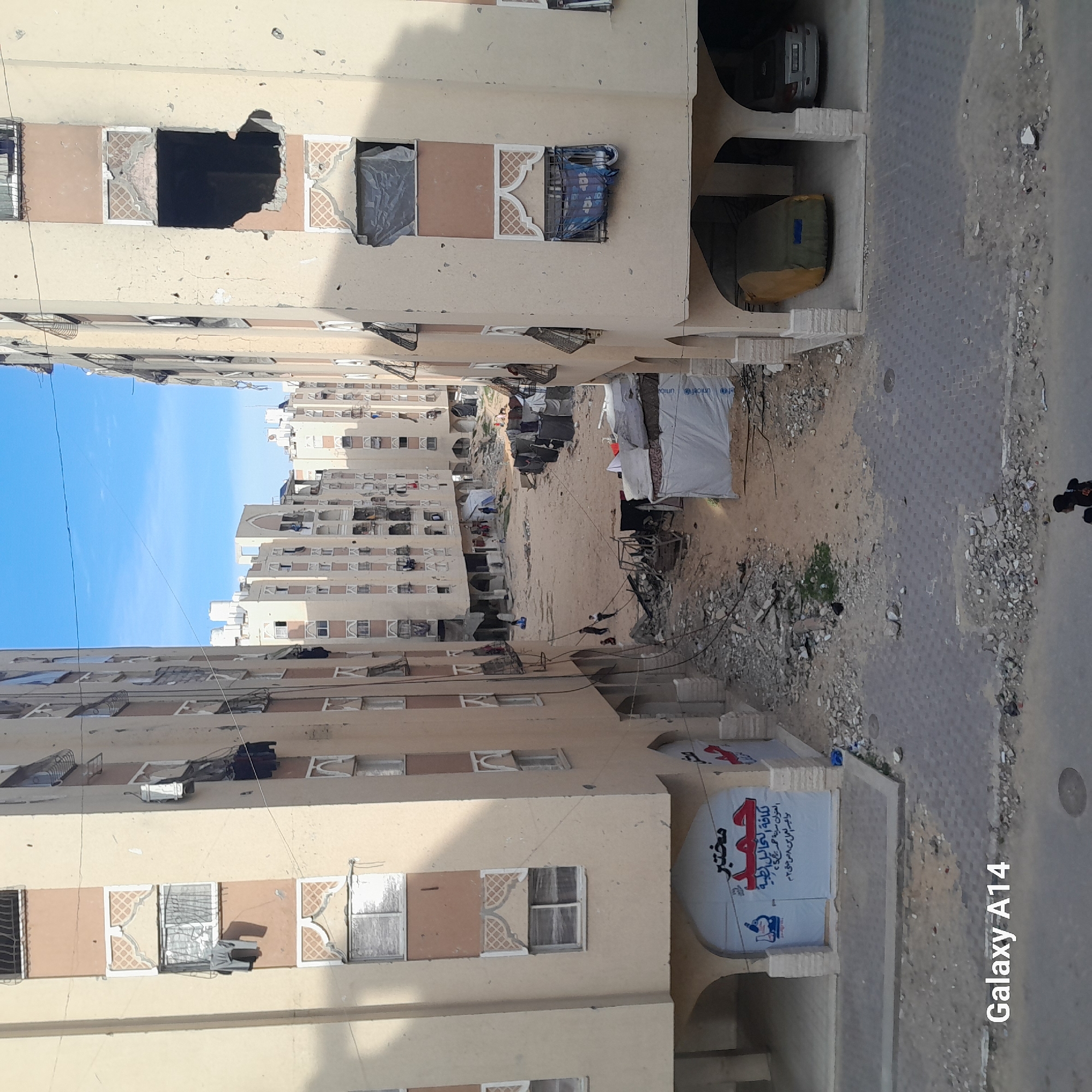 Witness documents widespread damage, displacement in Khan Yunis