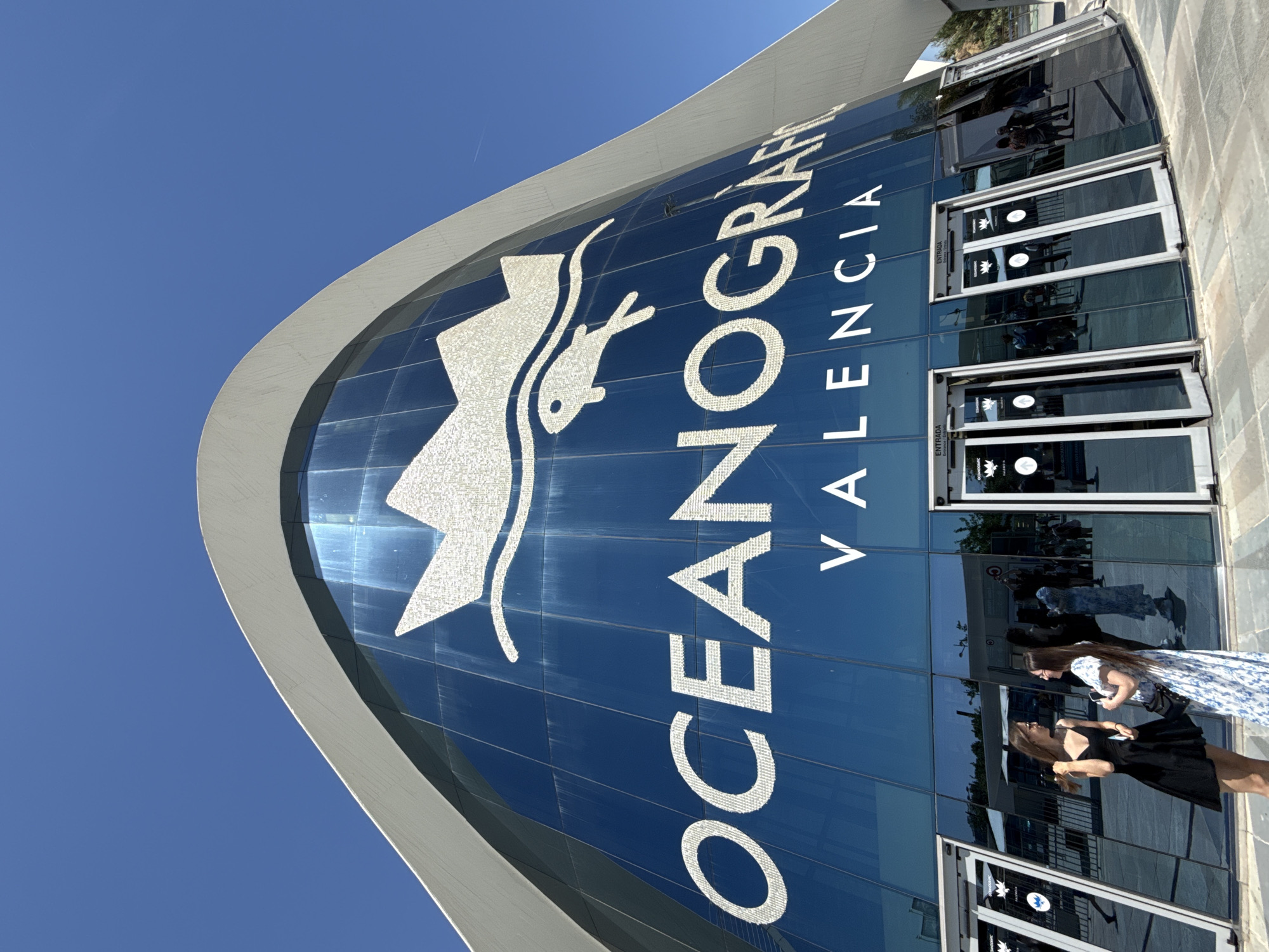 Oceanogràfic Valencia entrance documented by witness