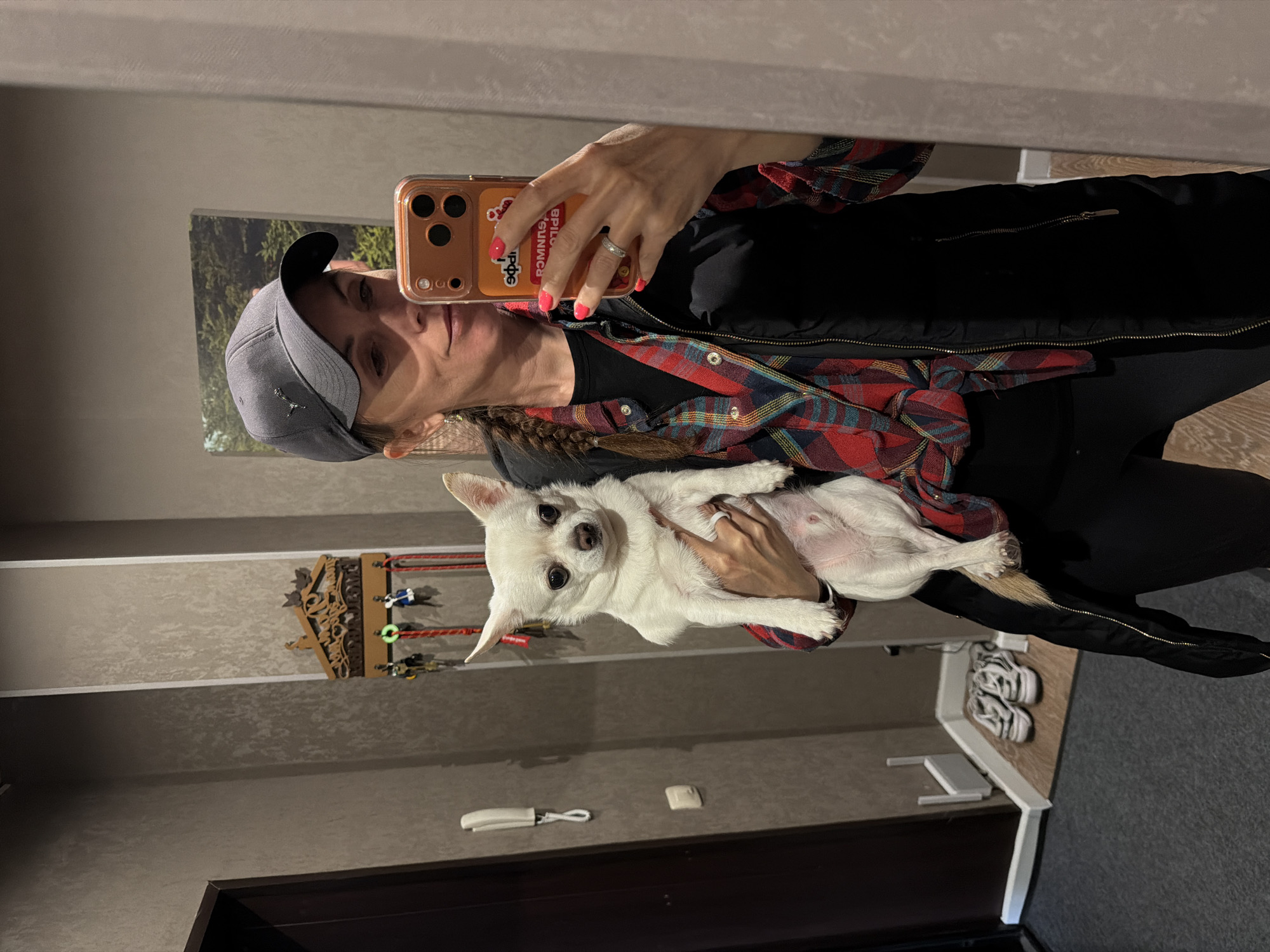 Woman documents morning routine with selfies and hobbies in Birobidzhan