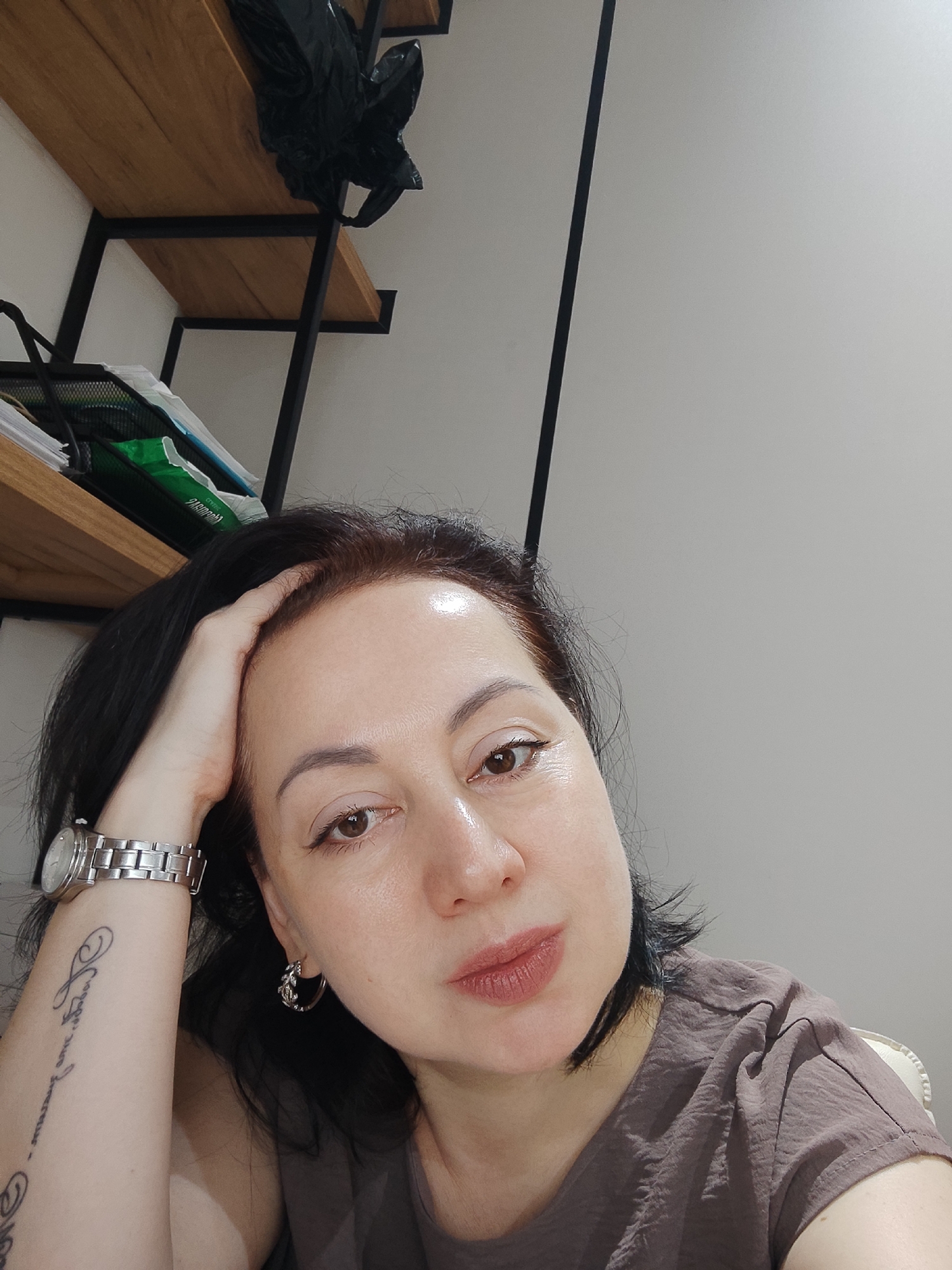 Back-to-back indoor selfies in Tashkent