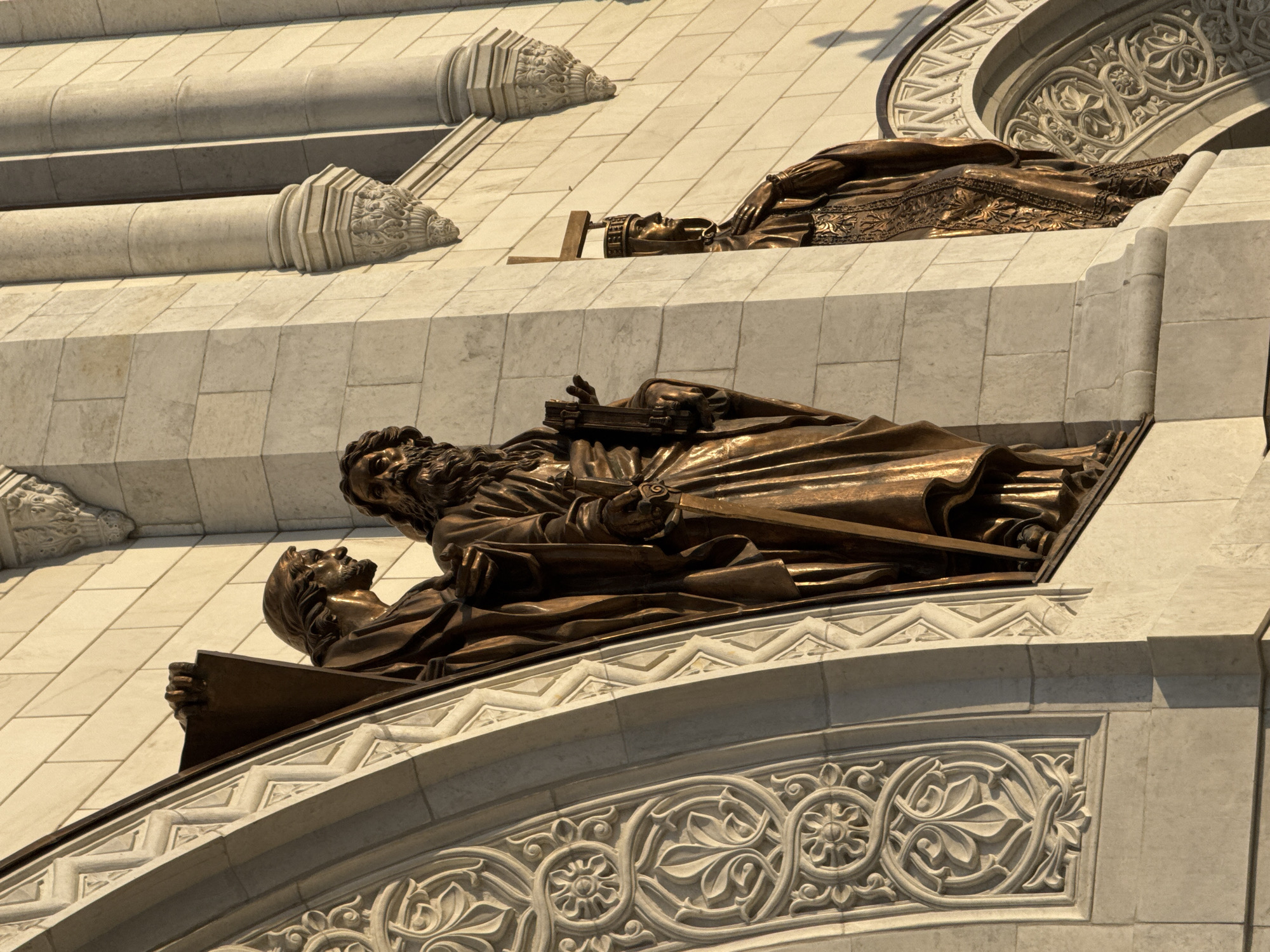 Afternoon documentation of Moscow cathedral district architecture and flora