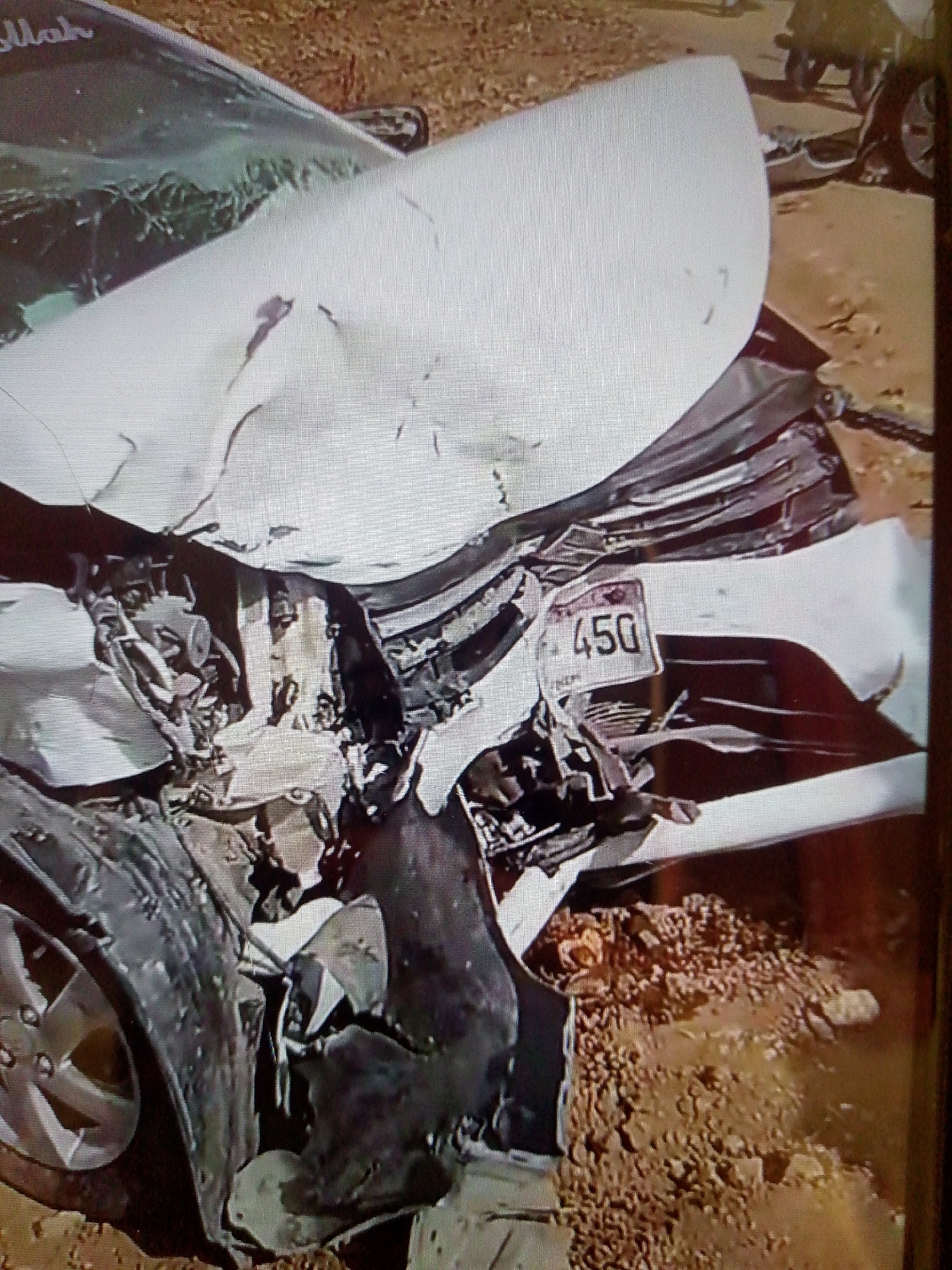 Multi-vehicle collision leaves cars severely damaged, crowd gathers