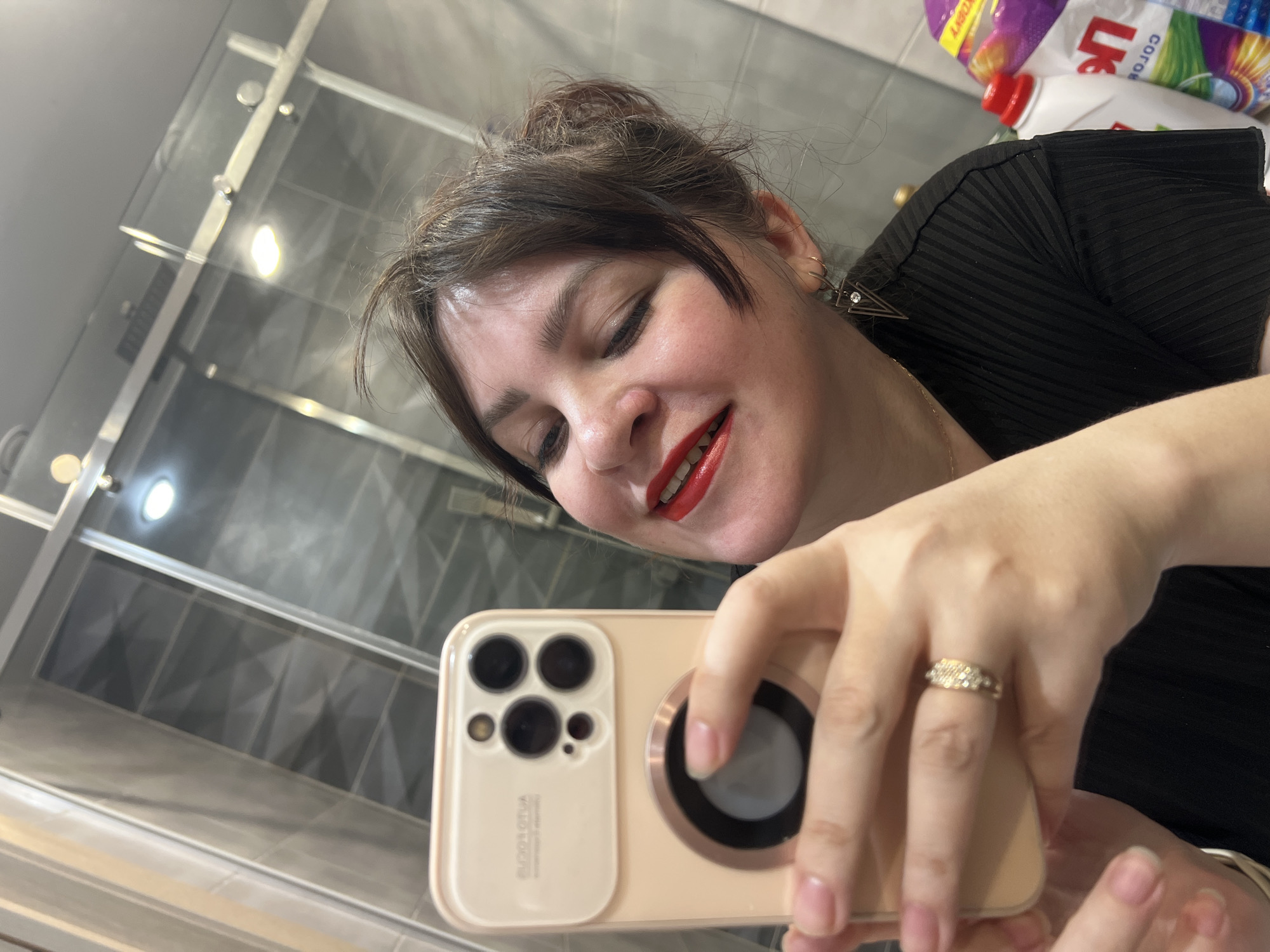 Morning domestic life documented through selfies in Noviy, Russia