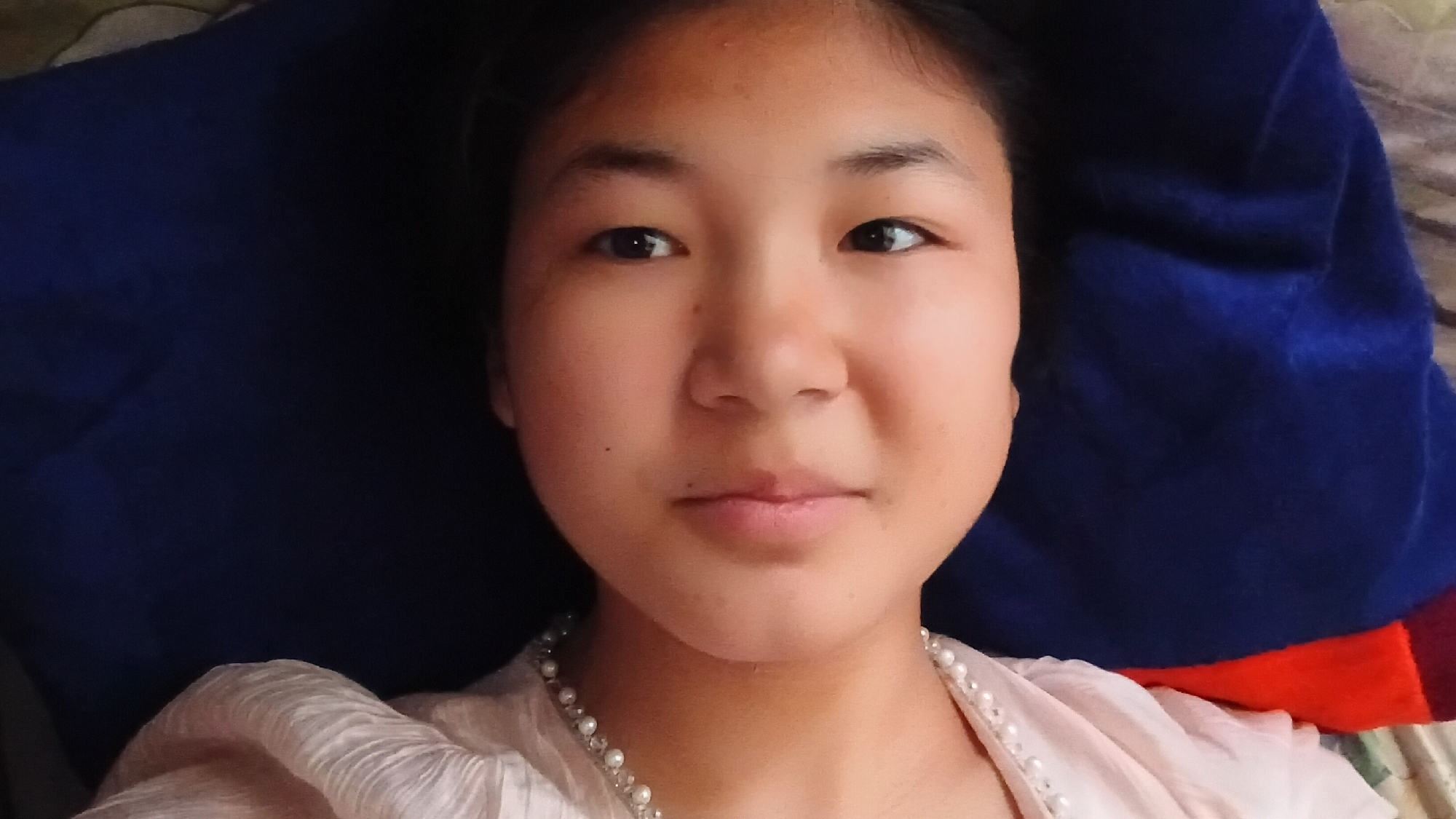 Styled portrait shoot in Uchkun, Kyrgyzstan