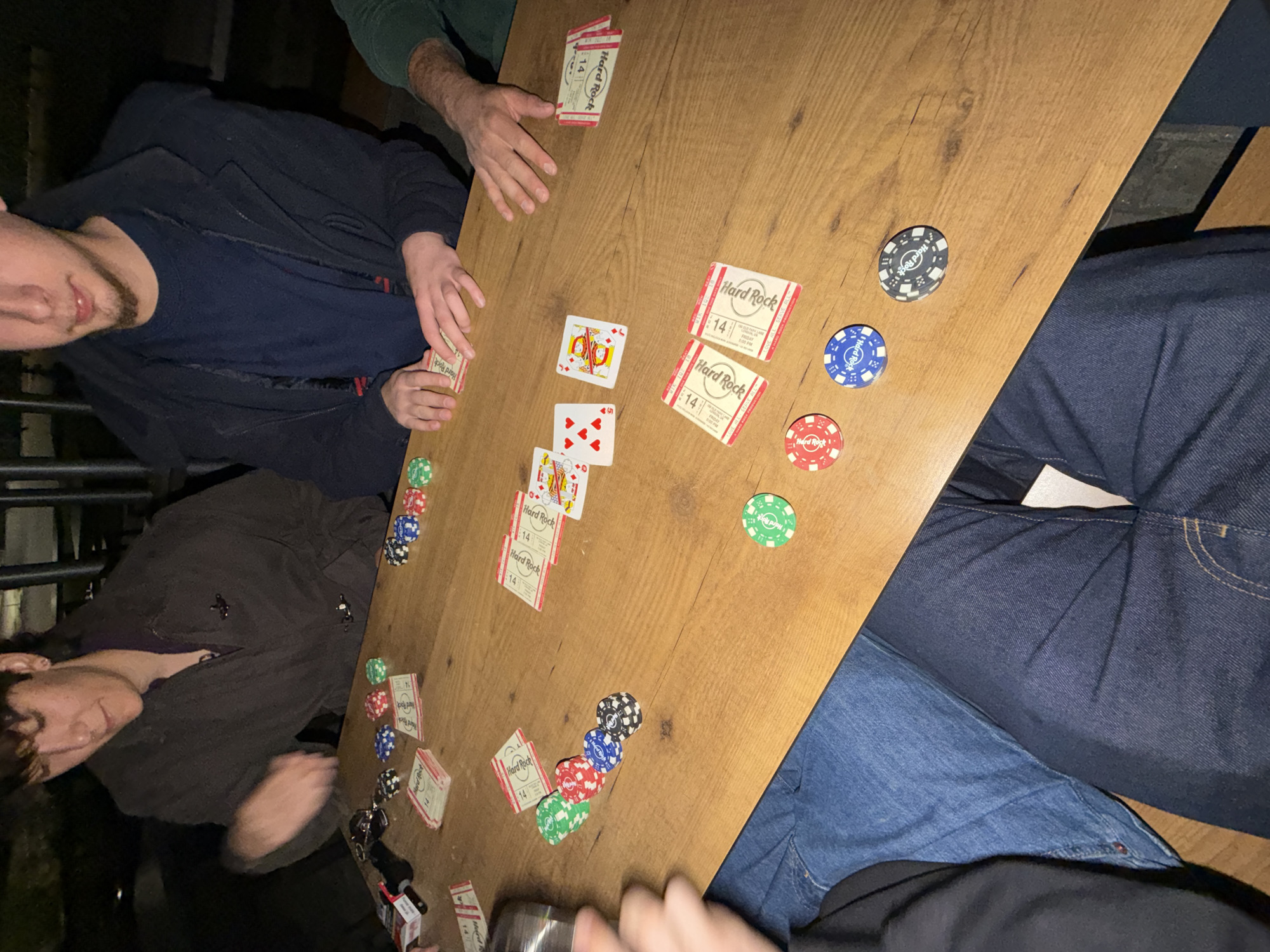 Poker game with Hard Rock cards in Vila Real