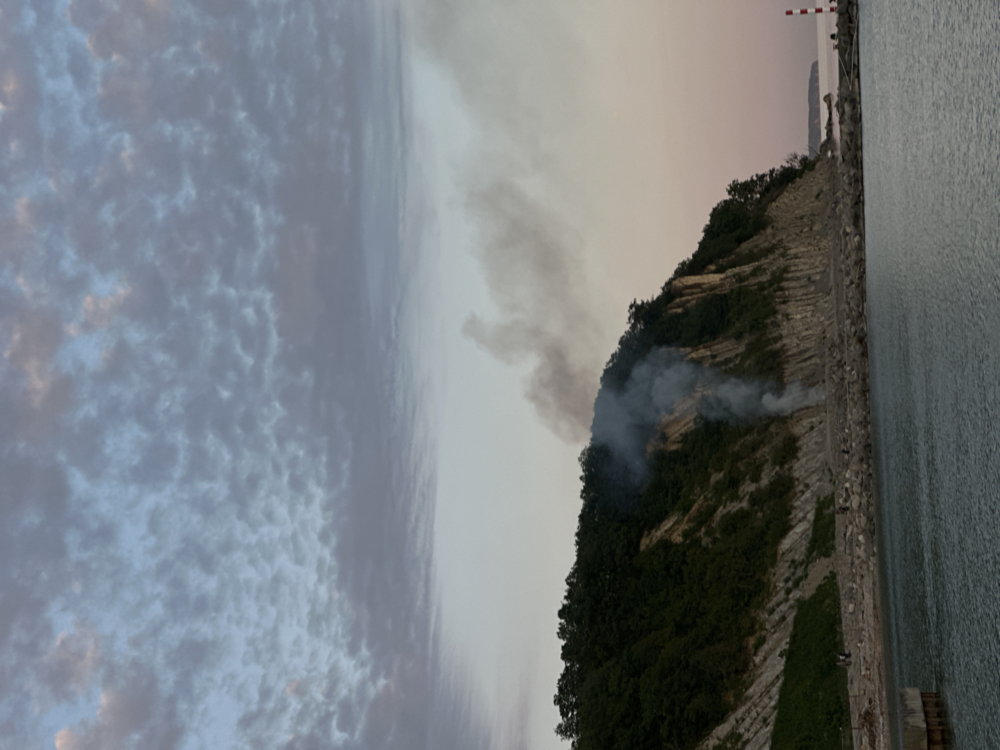 Fire smoke and pier scene witnessed simultaneously in Lermontovo