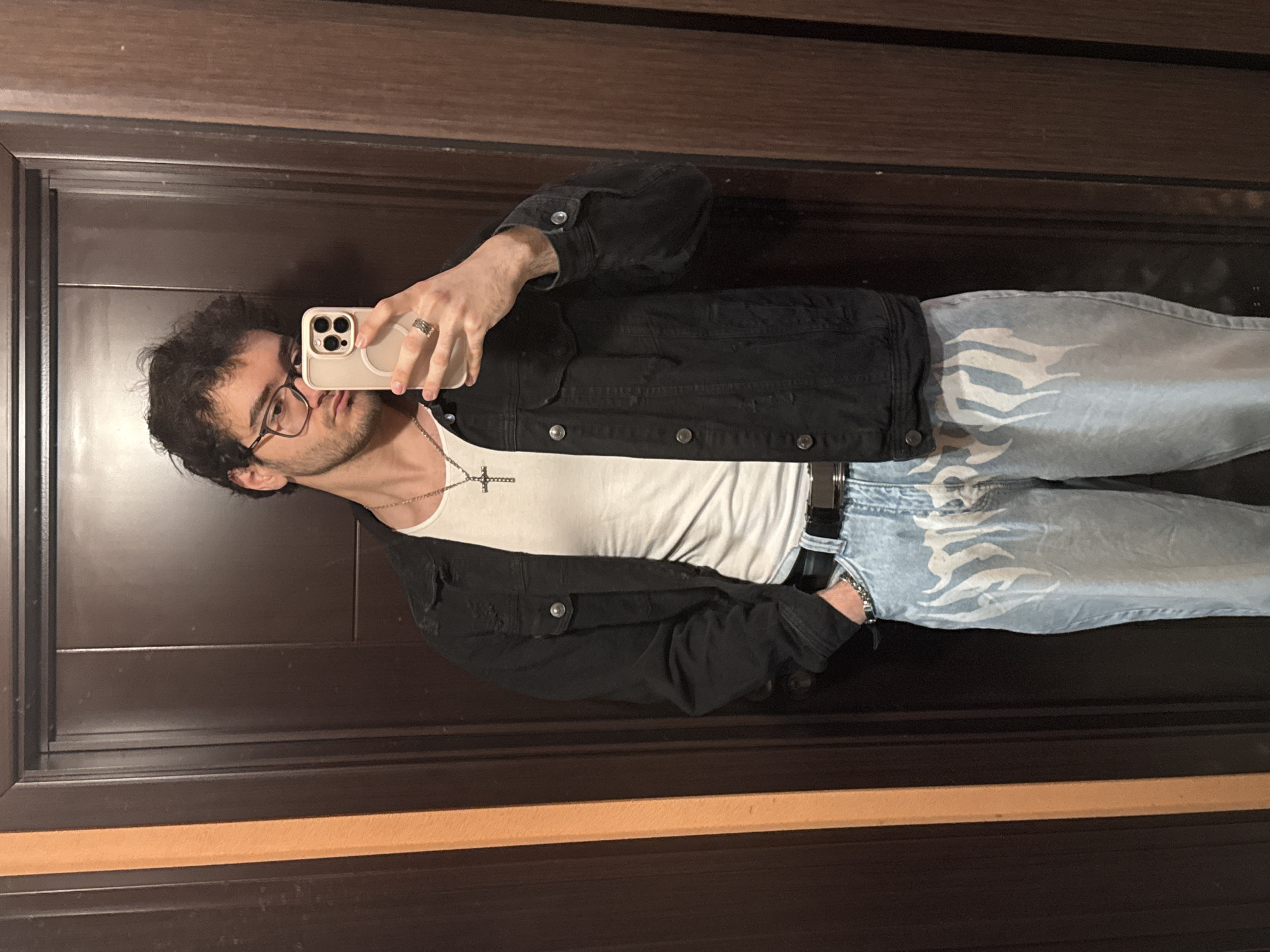 Student documents daily life through selfies and study session
