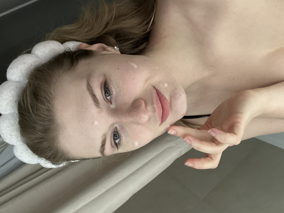 Woman documents evening routine in Kazan apartment