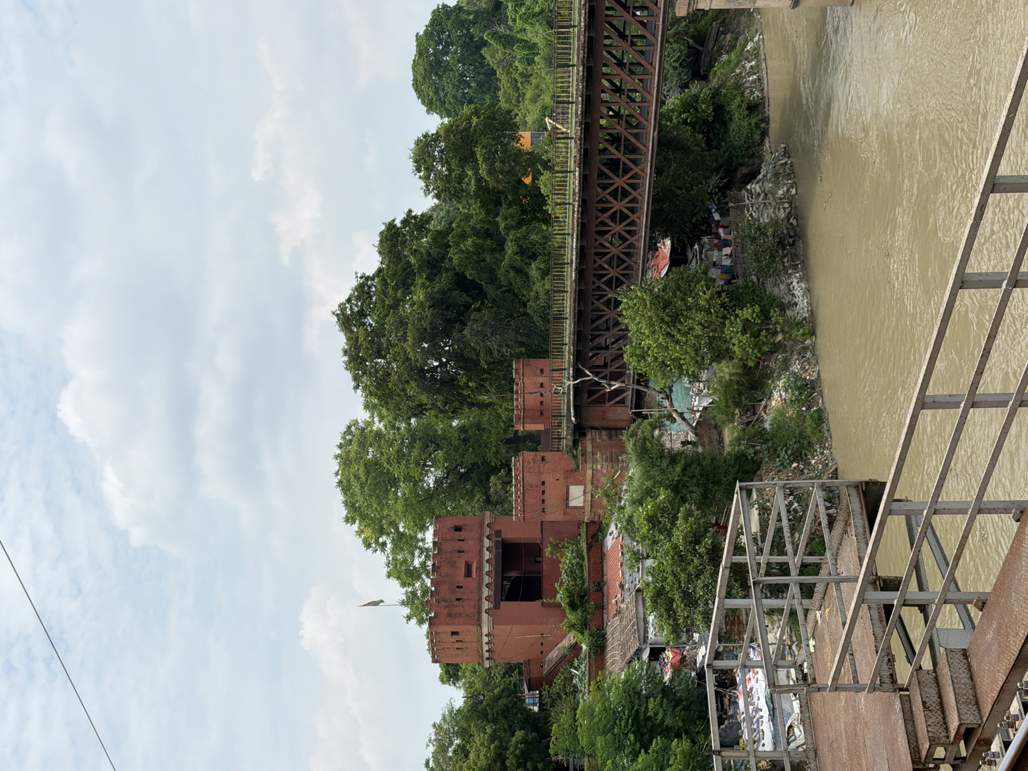 Rail bridge and riverfront walkway over the Ganges at Shuklaganj