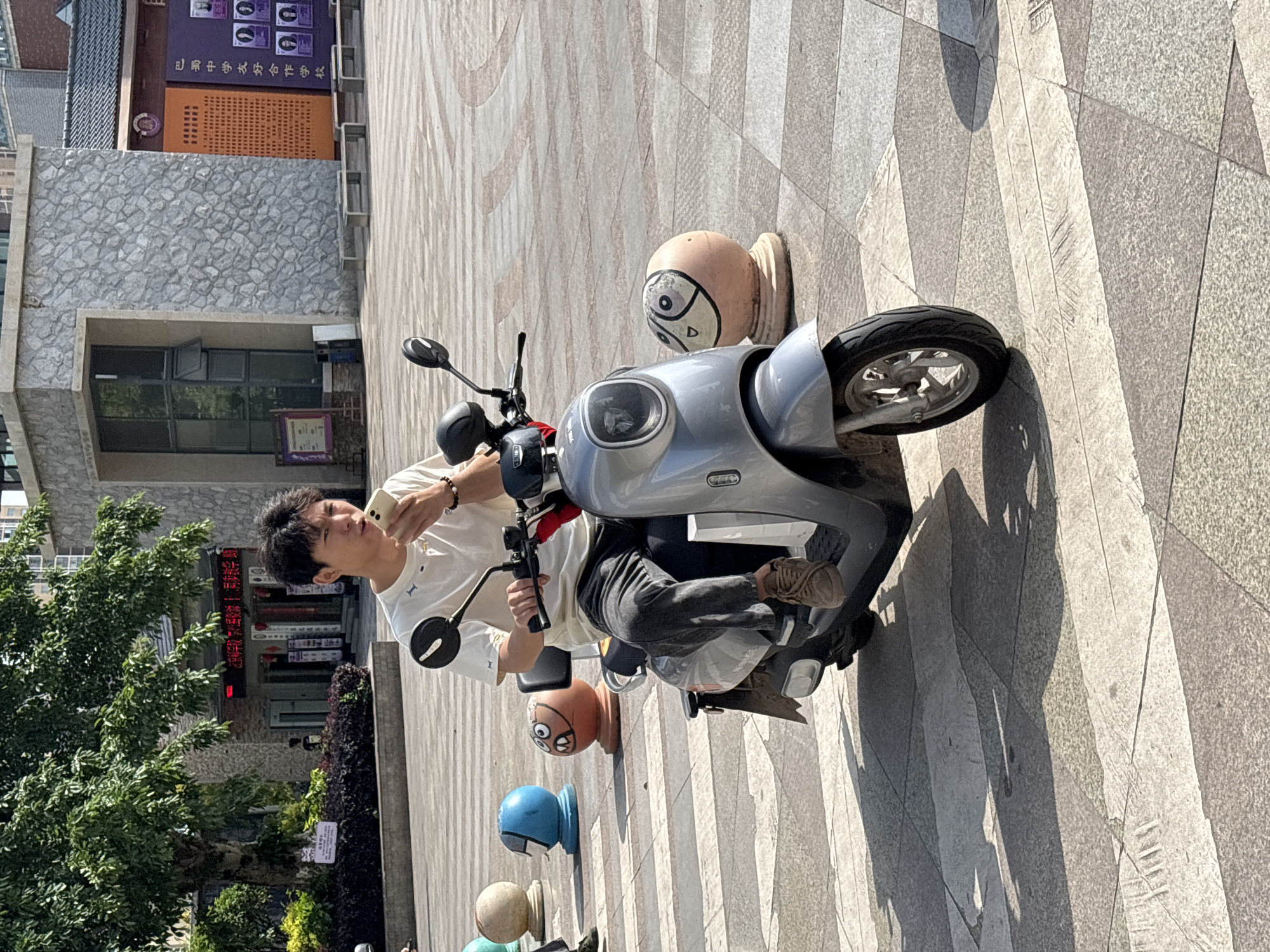 Morning street life documented in Jiangjin, China