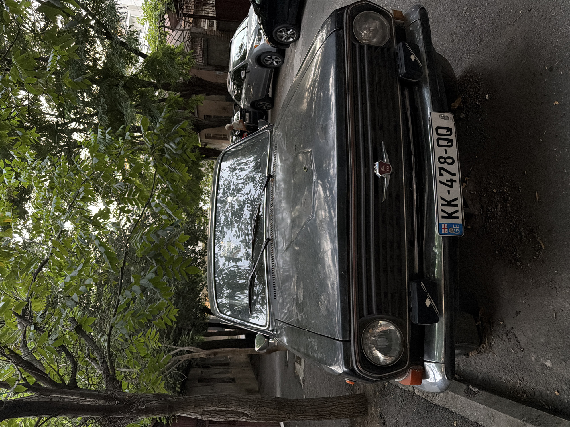 Tbilisi streets and nightlife, from vintage cars to rooftop wine