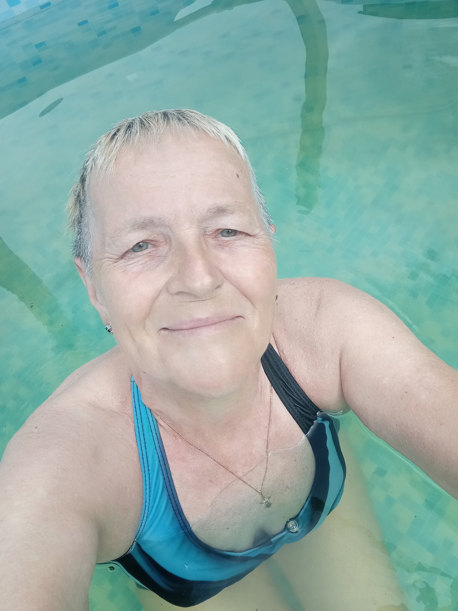 Woman swimming in pool captured in Degtyarsk, Russia