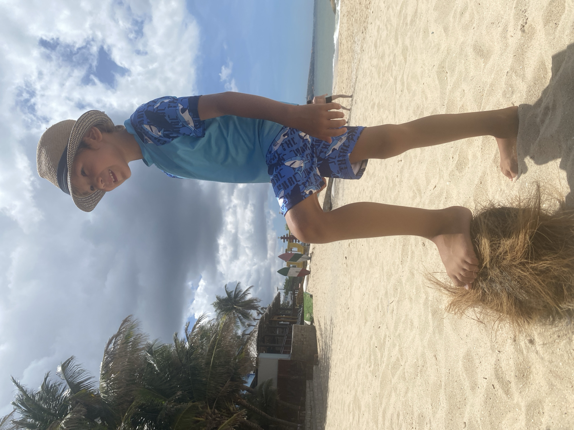 Beach morning in Mũi Né, coconuts and coastline