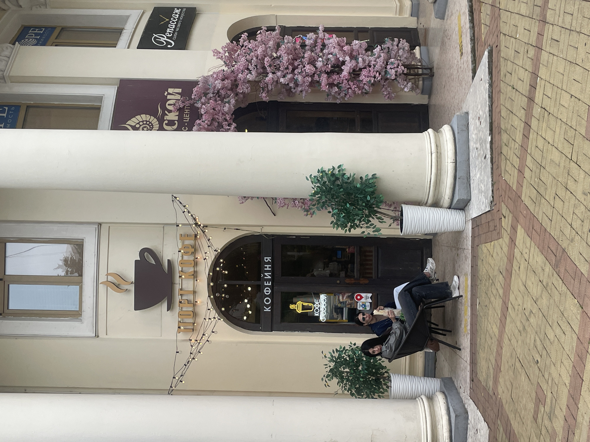 Tourist documents morning tour of Sochi landmarks and attractions