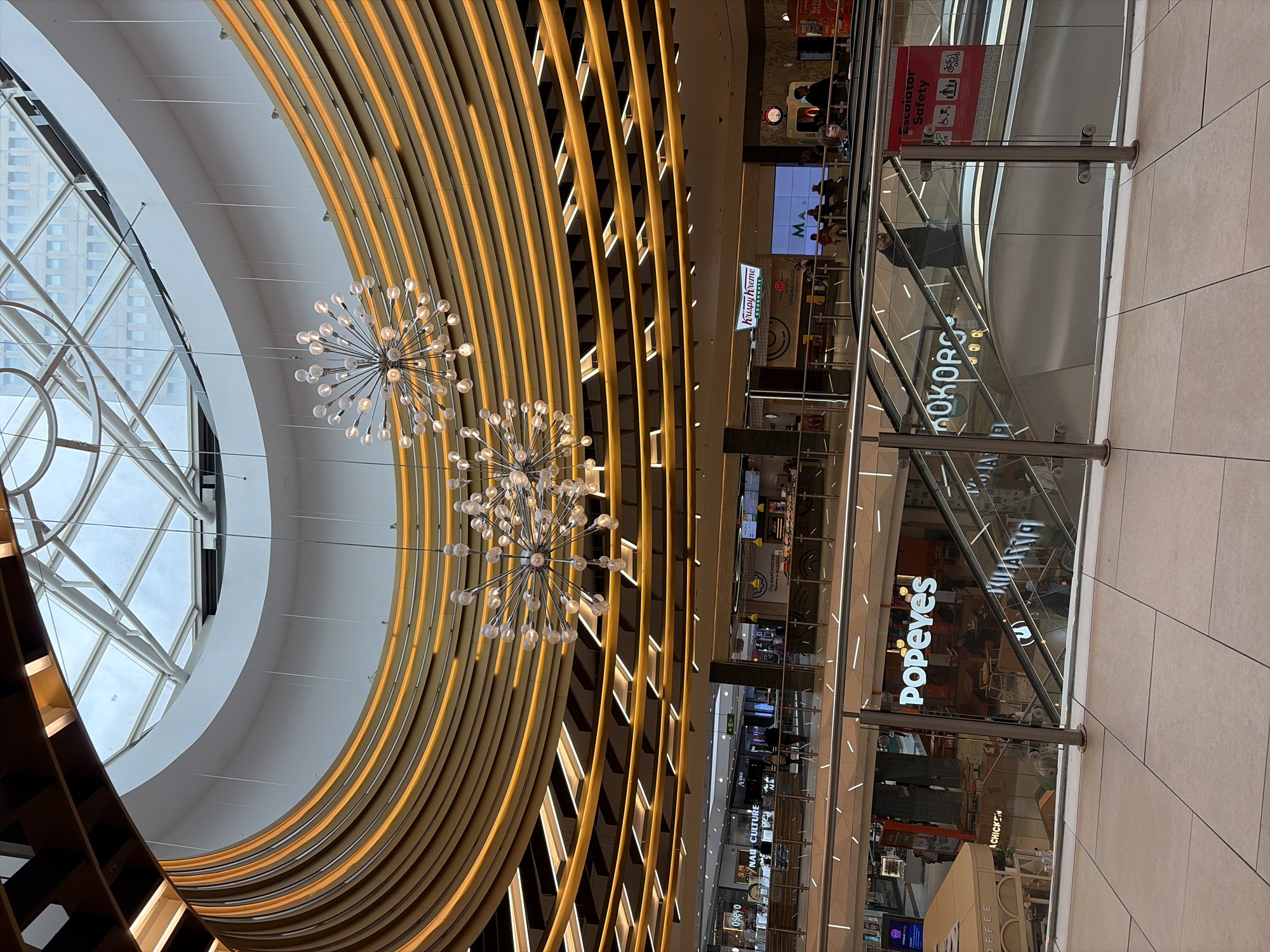 Shopping trip documented through Manchester mall and city streets