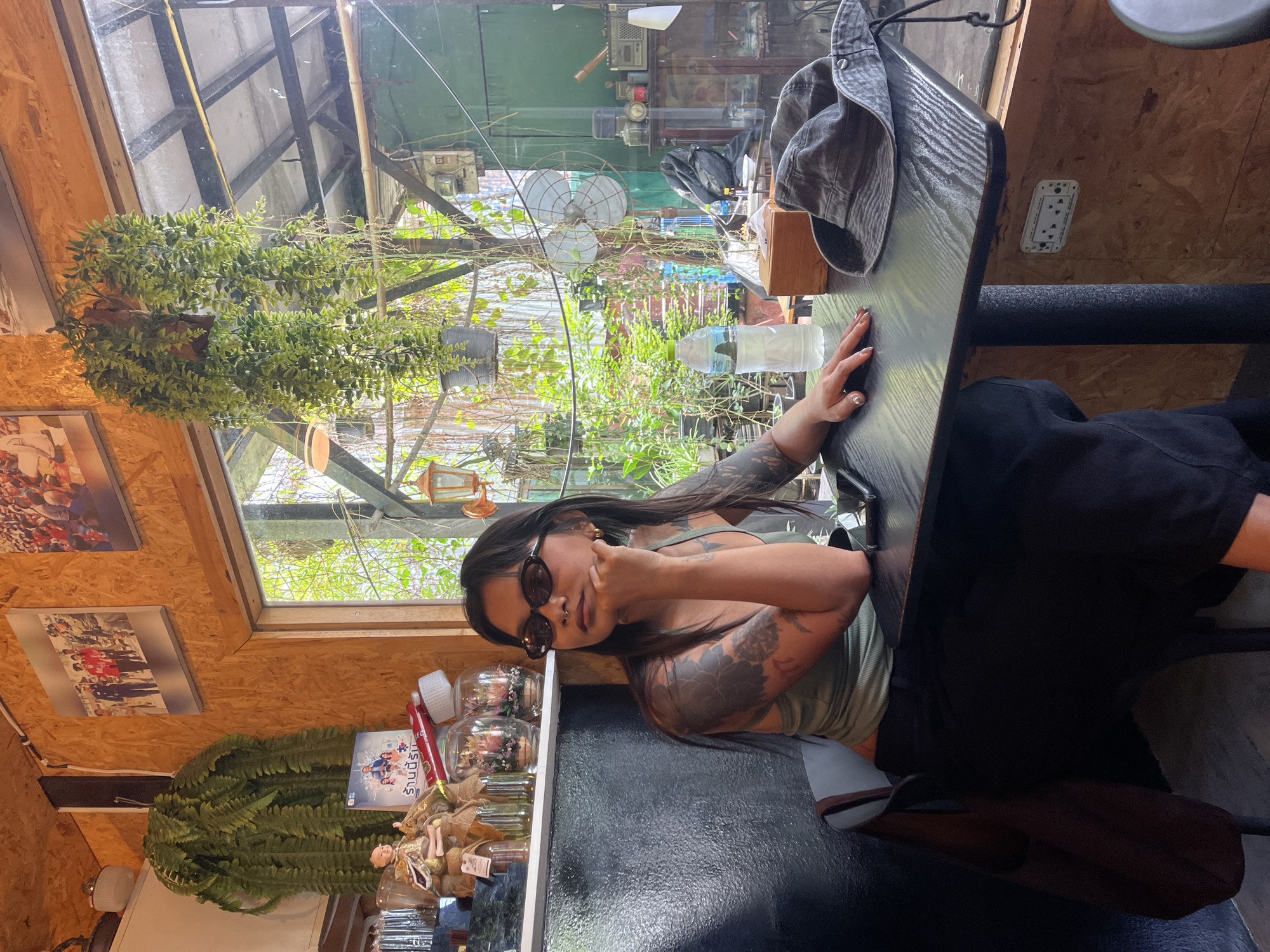Bangkok backstreet life: canals, vintage cars, and local hangouts