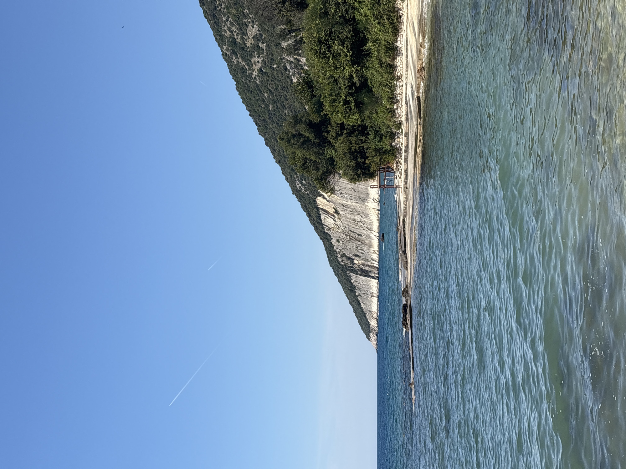 Sunny afternoon documented at Montenegro's Bratica-Braticë beach April 19