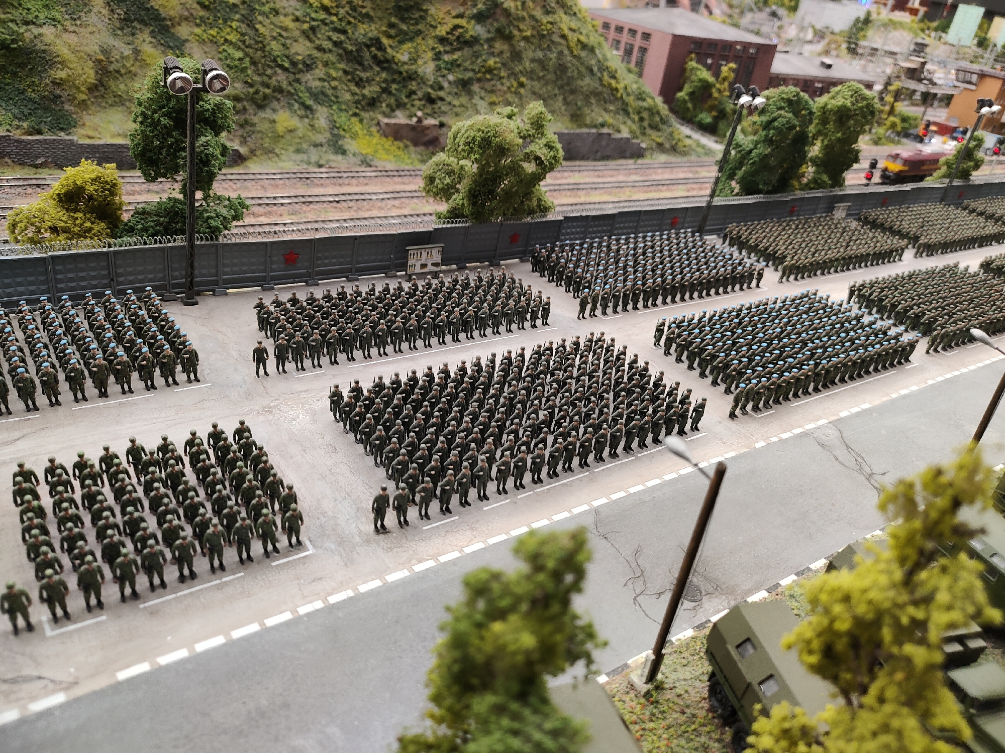 Miniature dioramas in Saint Petersburg: military and rural scenes