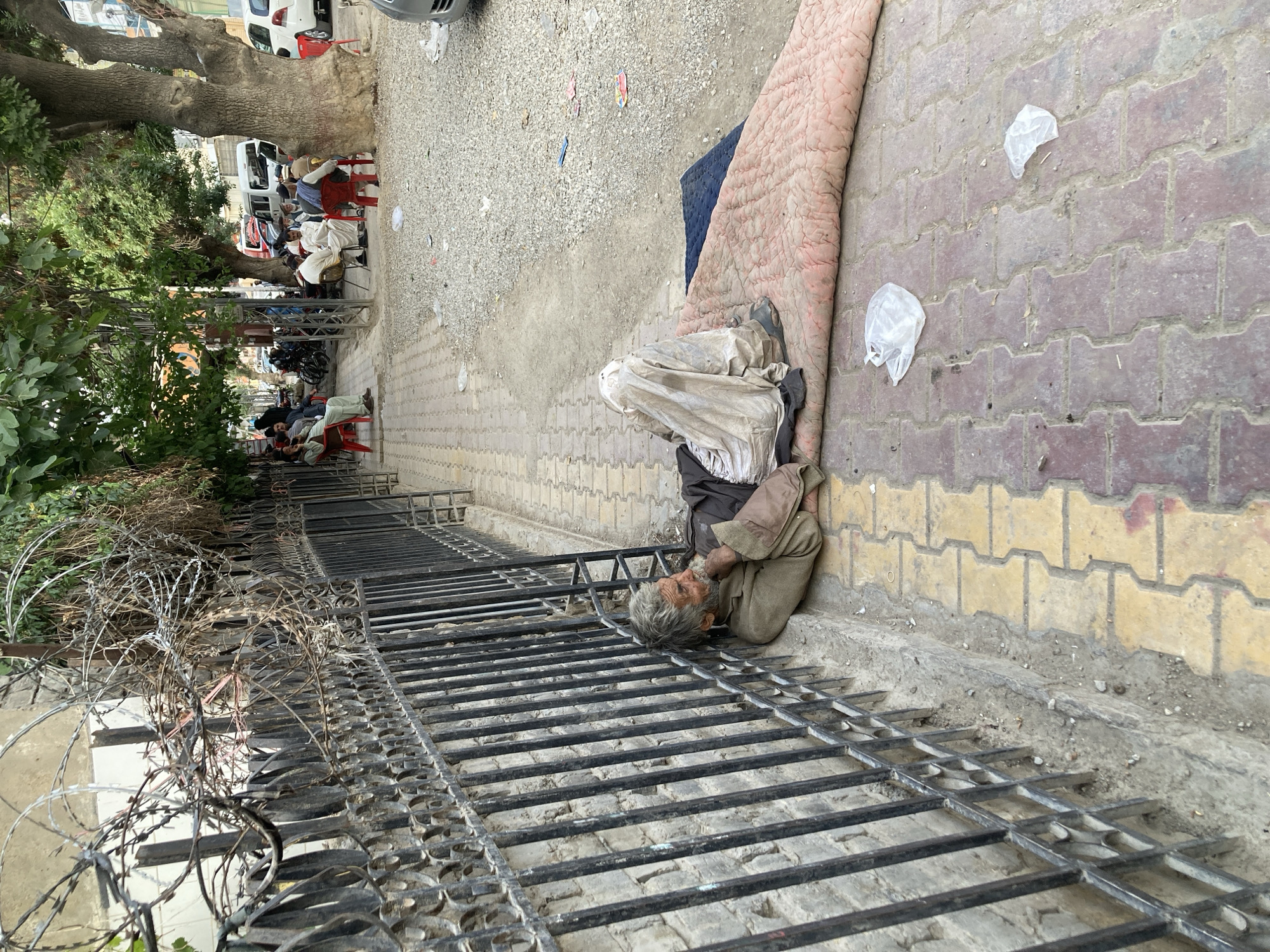 Homeless individuals documented on Quetta streets