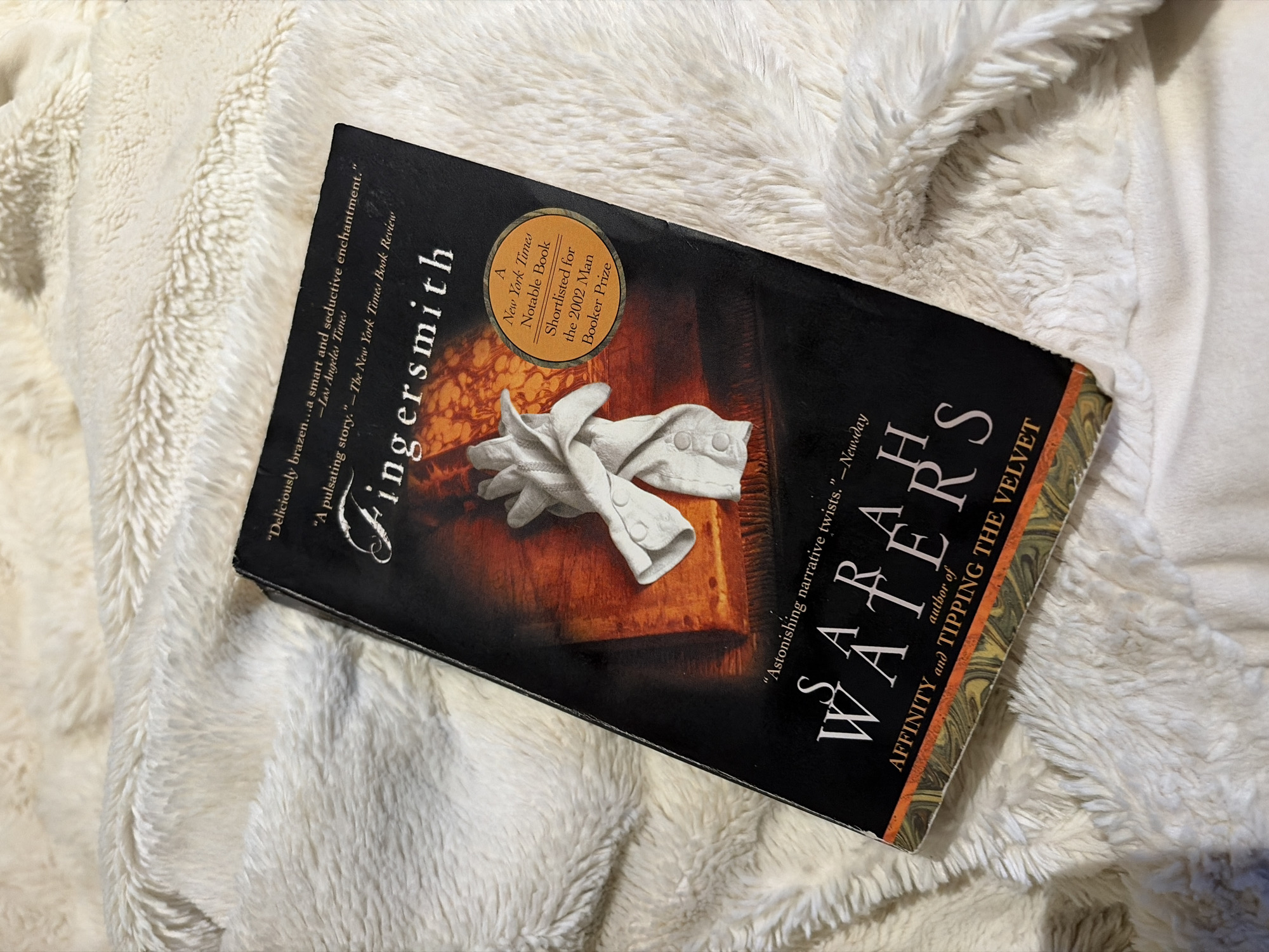 Reader settles with Sarah Waters novel in Amsterdam