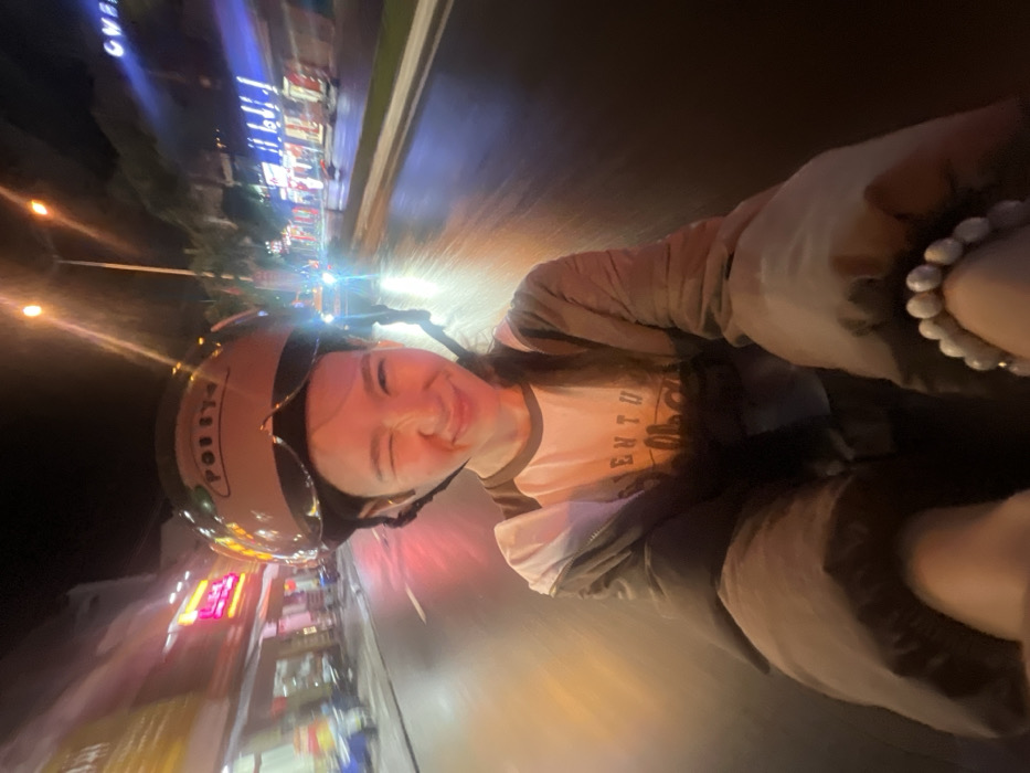 Tourist explores Nha Trang shops, captures cultural artifacts and nighttime scenes