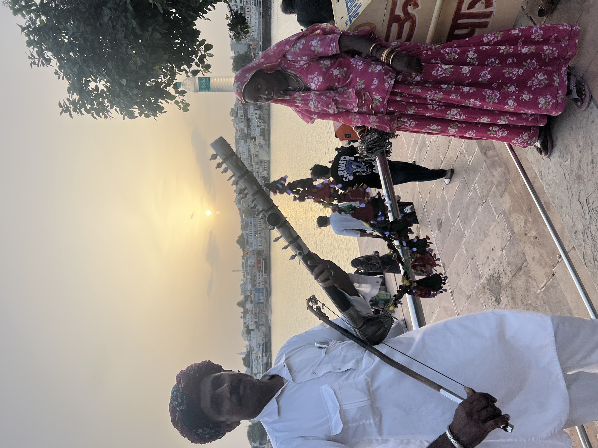 Afternoon life along the ghats of Pushkar Lake