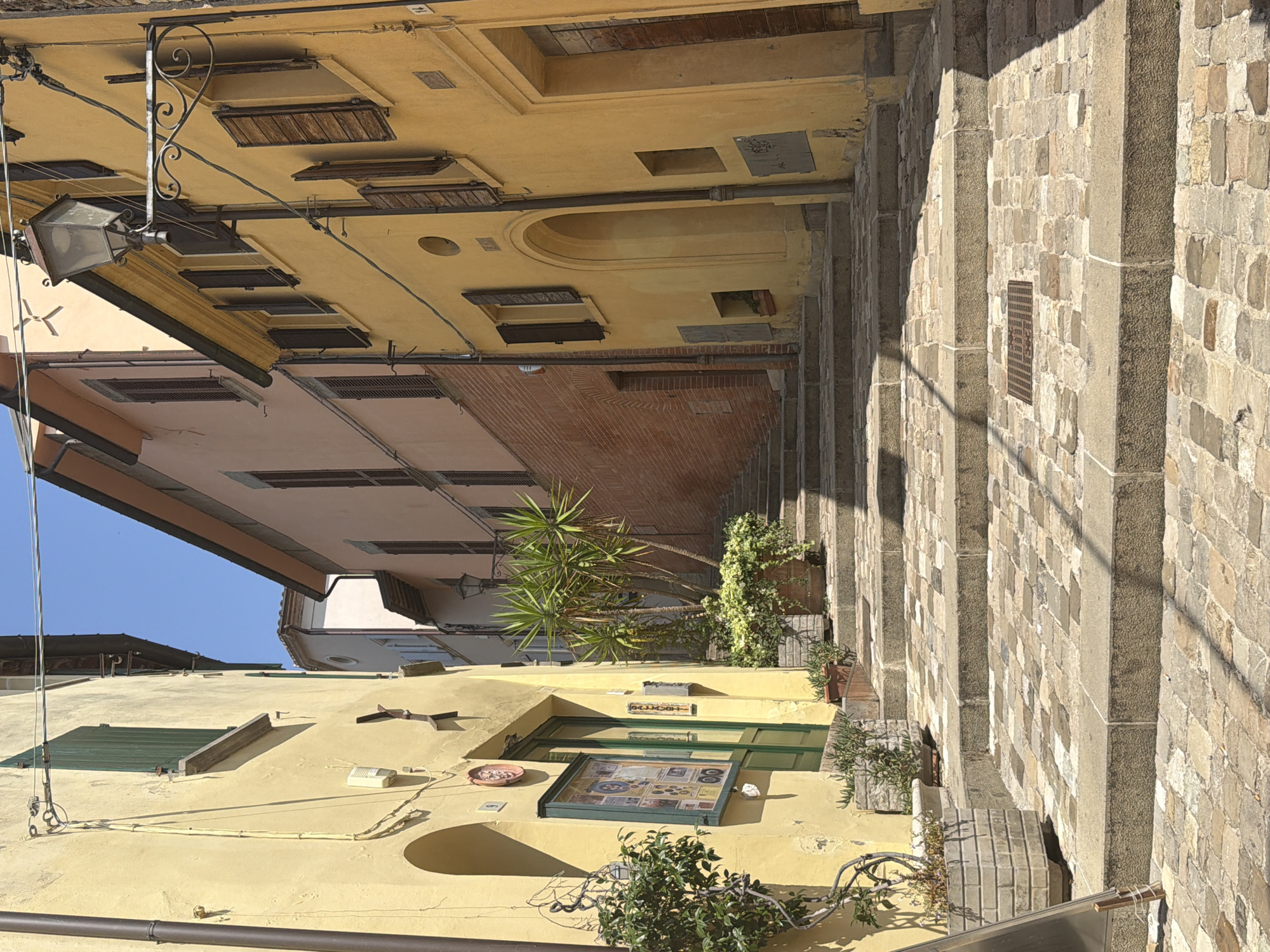 Morning stroll through Santarcangelo di Romagna's historic center