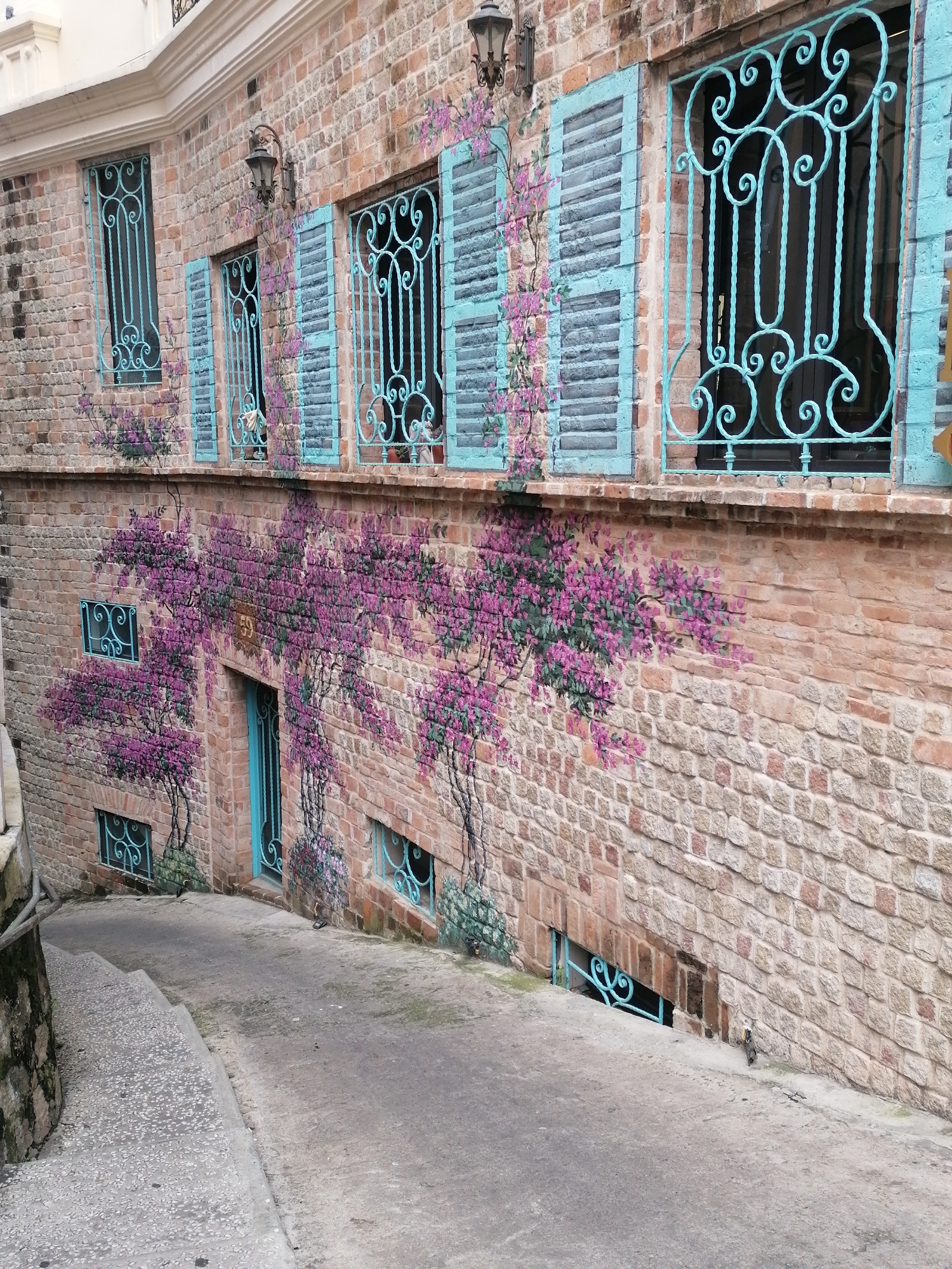 Da Lat's mural-lined streets, captured in one quick walk