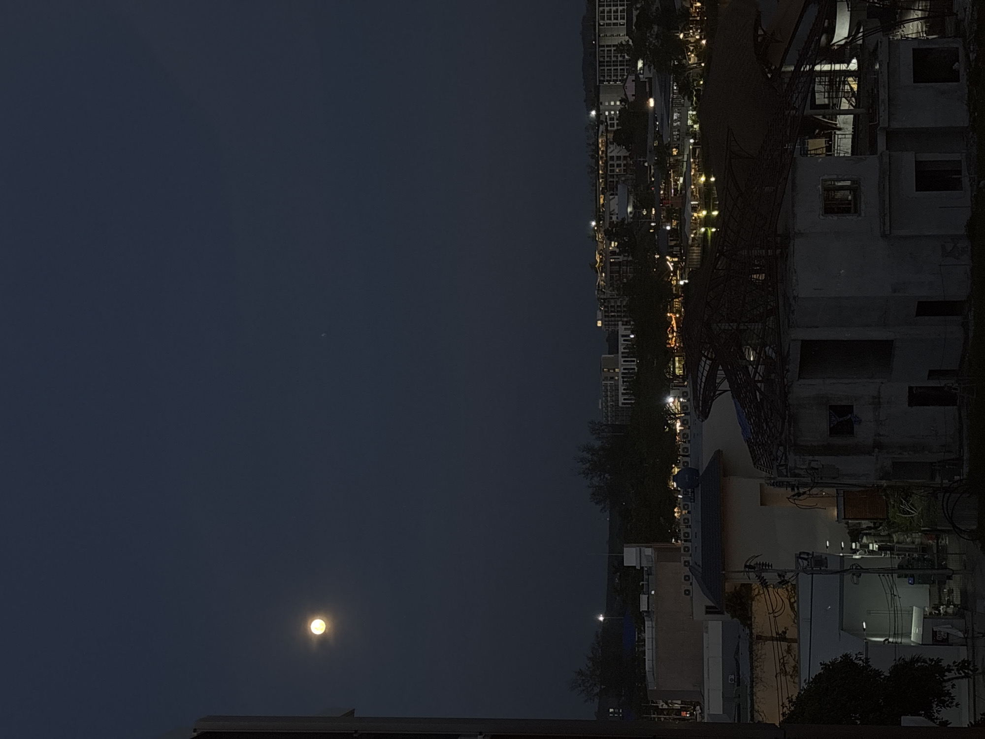 Scenic night and day views captured in Choeng Thale