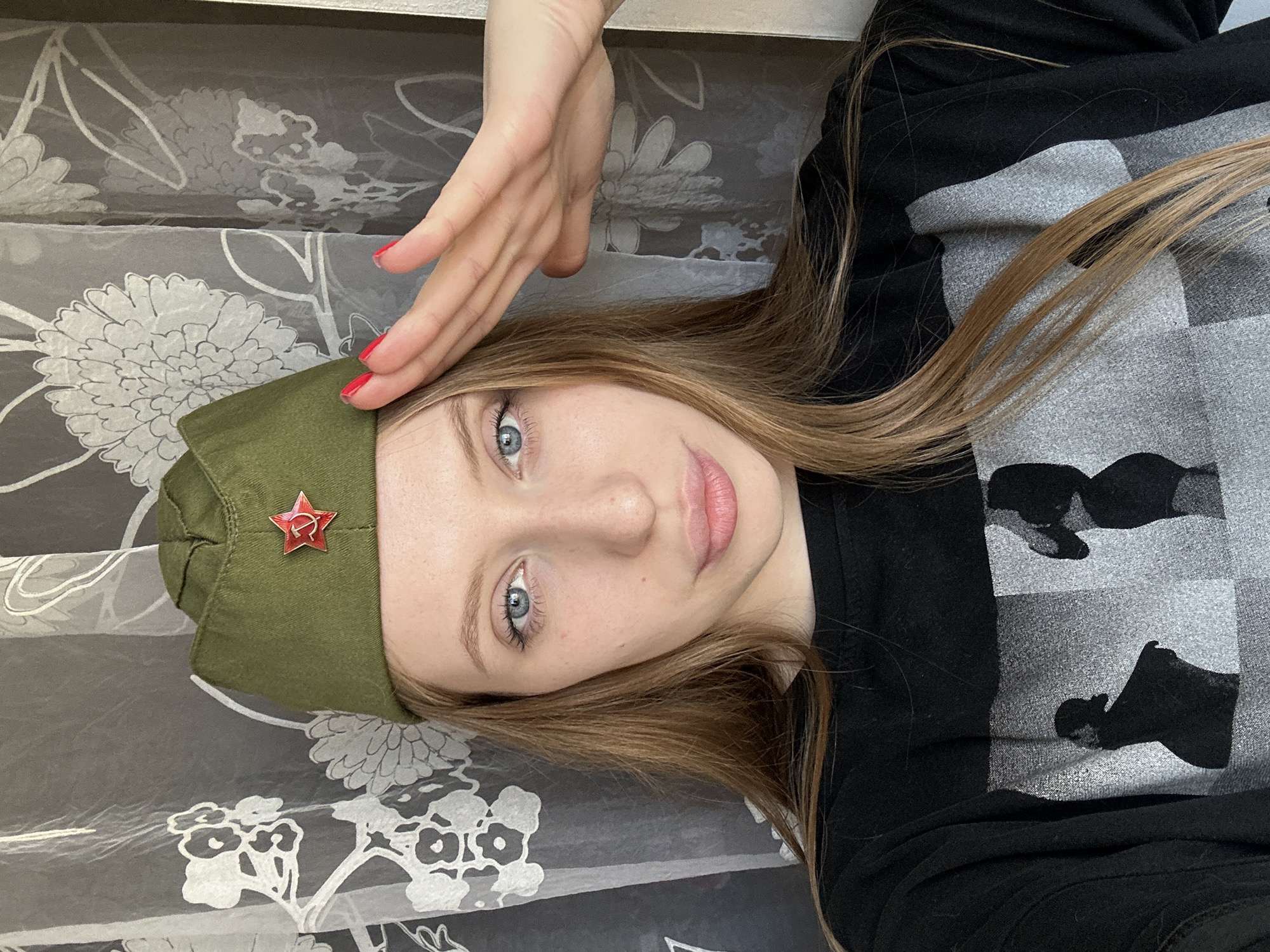 Ordinary morning moments documented in Chaikovsky, Russia