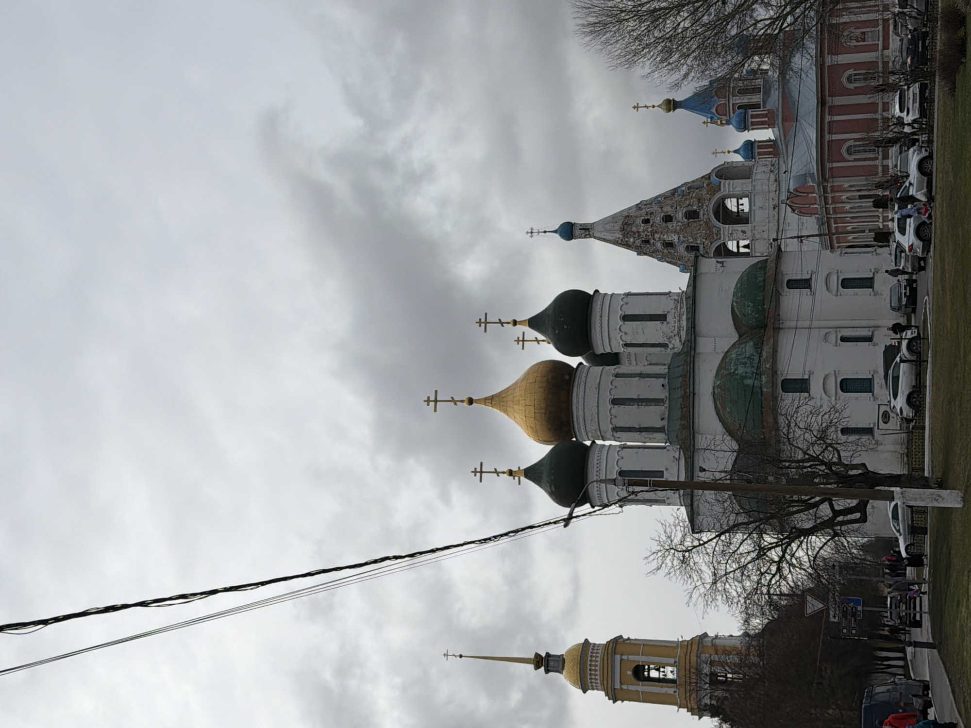 Kolomna Kremlin's onion-domed churches photographed under overcast skies