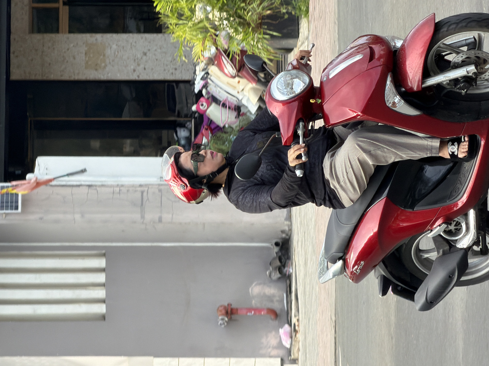 Nha Trang street traffic and daily routines, mid-morning