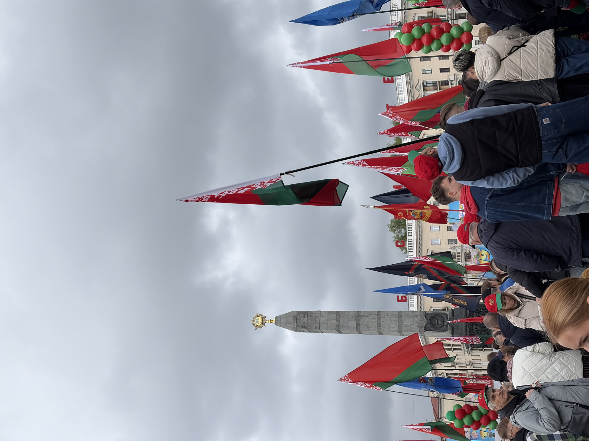 Victory Day commemoration draws crowds to Minsk's Victory Square