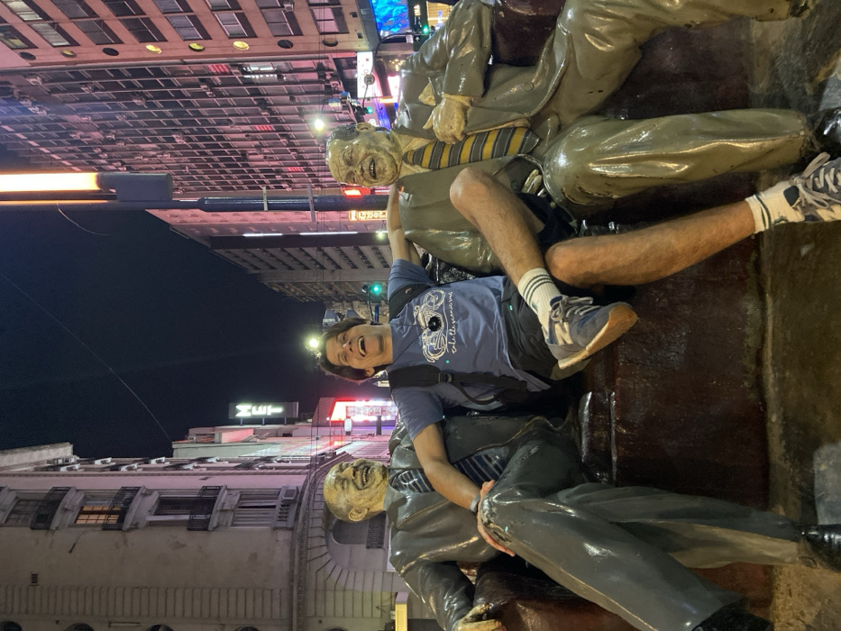 Night out captured across Buenos Aires entertainment district