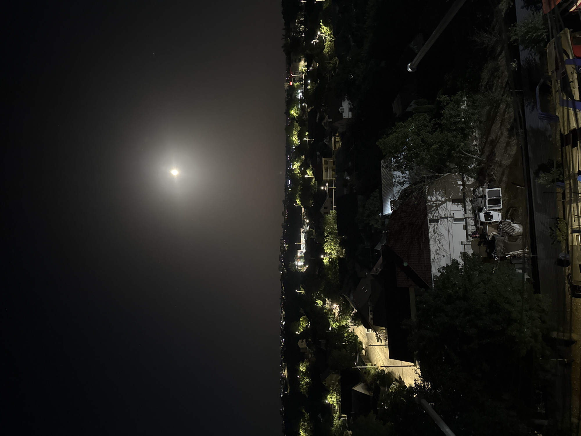A quiet evening in Cahul, indoors and under the moon