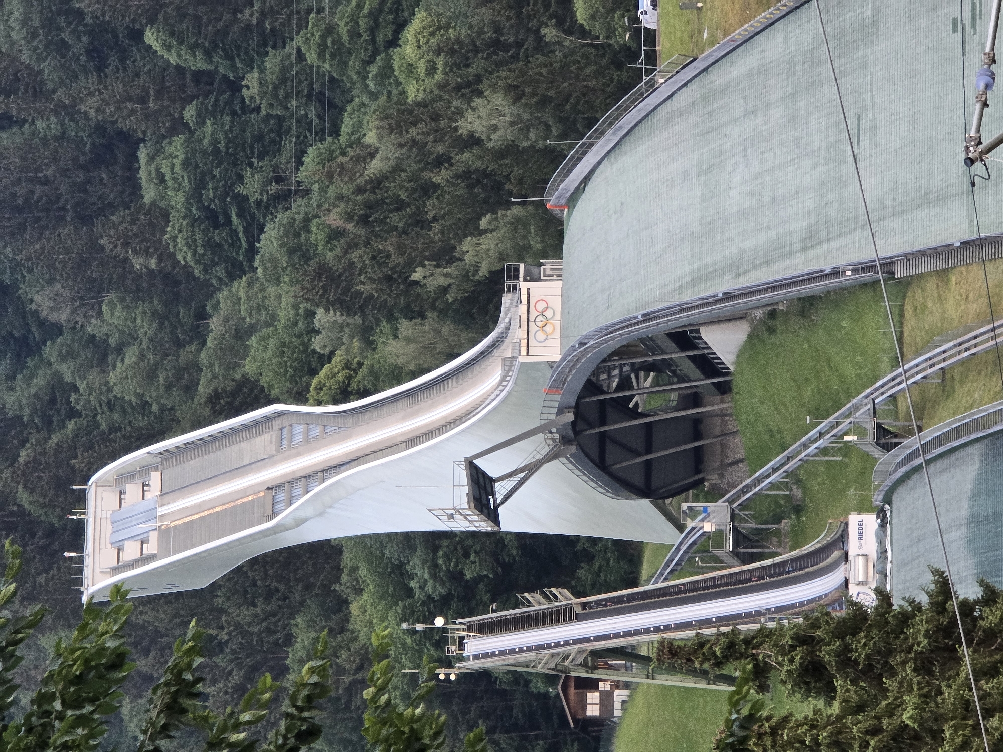 Evening walkthrough of Garmisch-Partenkirchen's streets, landmarks, and Alpine scenery