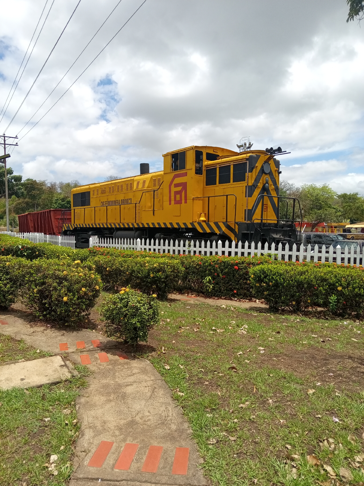Tourist documents industrial heritage displays in Ciudad Guayana