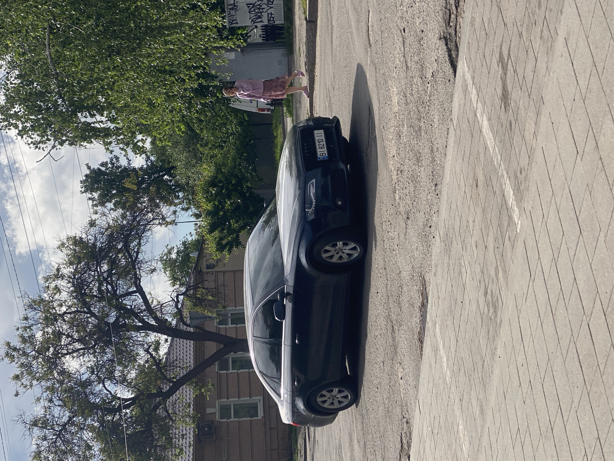 Ordinary afternoon documented across Poltava streets and parks